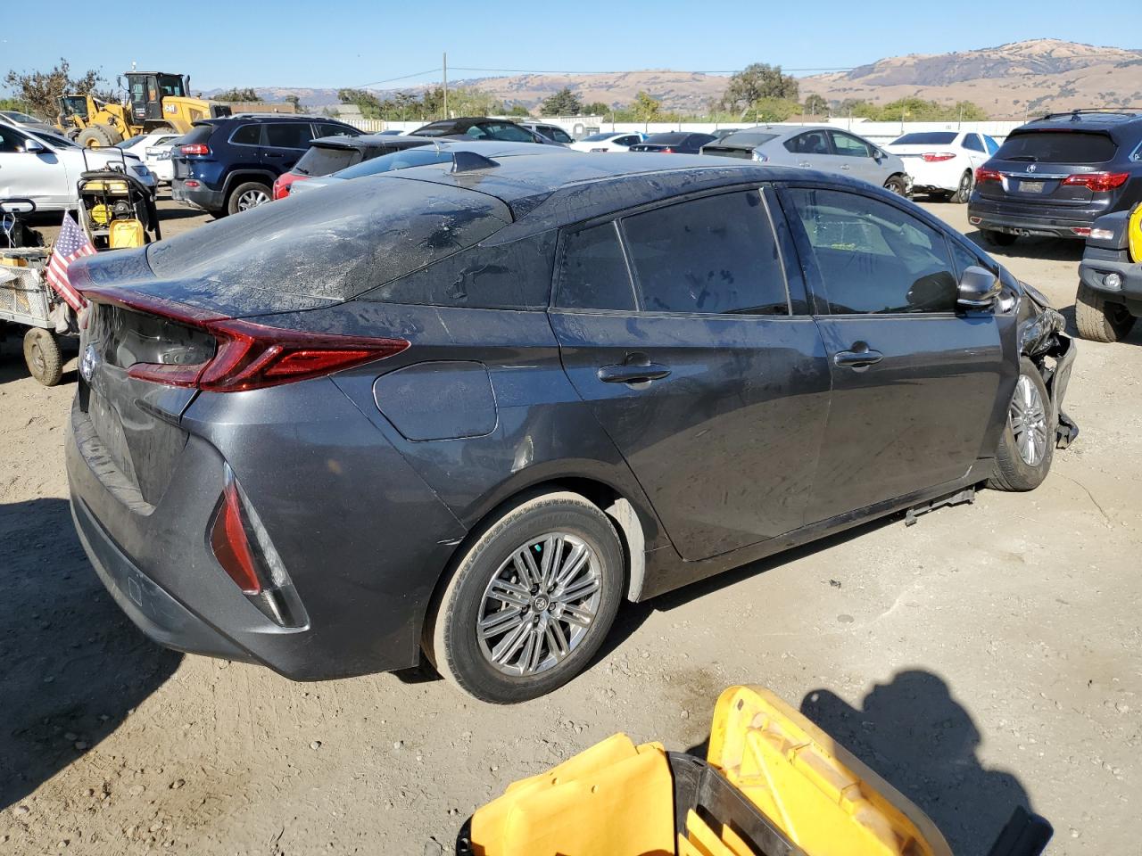 VIN JTDKARFP5J3077851 2018 TOYOTA PRIUS no.3