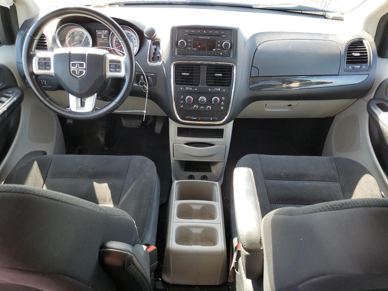 2019 Dodge Caravan - Image 8