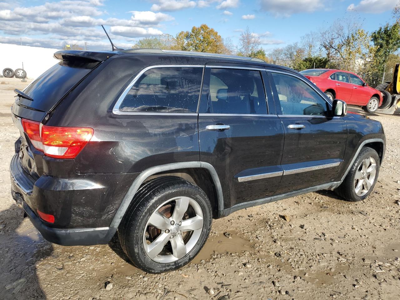 2011 Jeep Grand Cherokee - Image 3