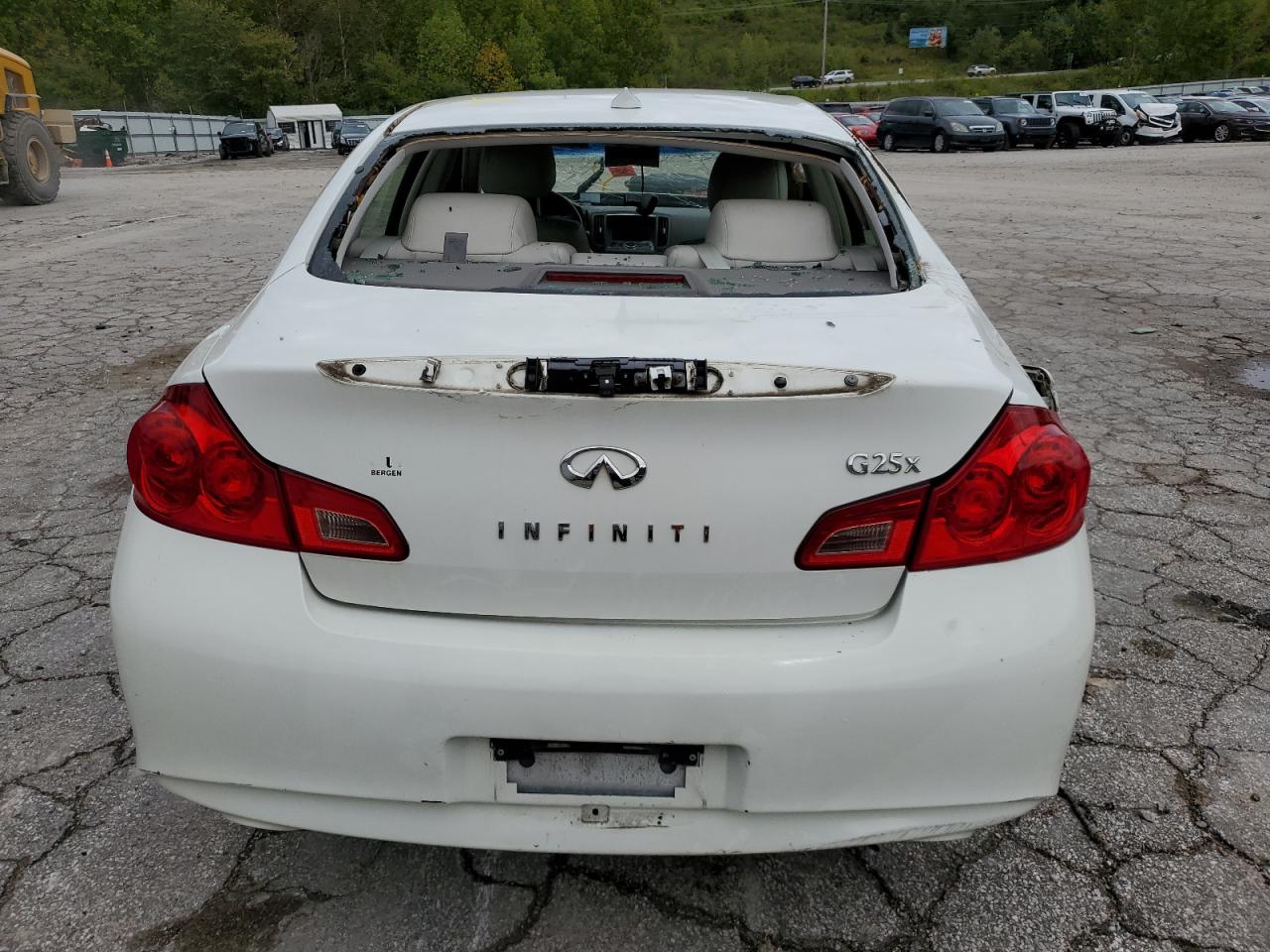 2012 Infiniti G - Image 6