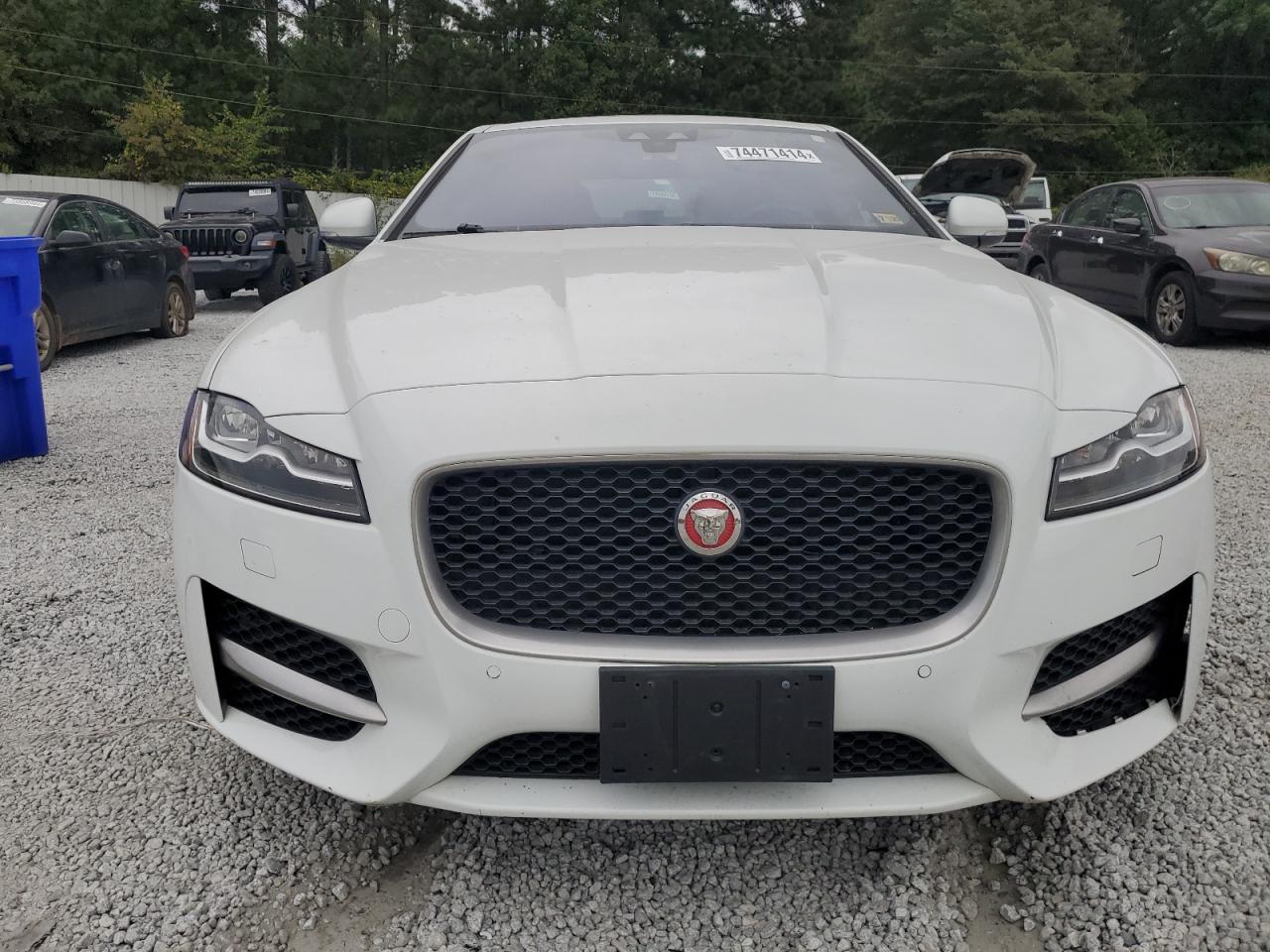 2018 Jaguar XF - Image 5