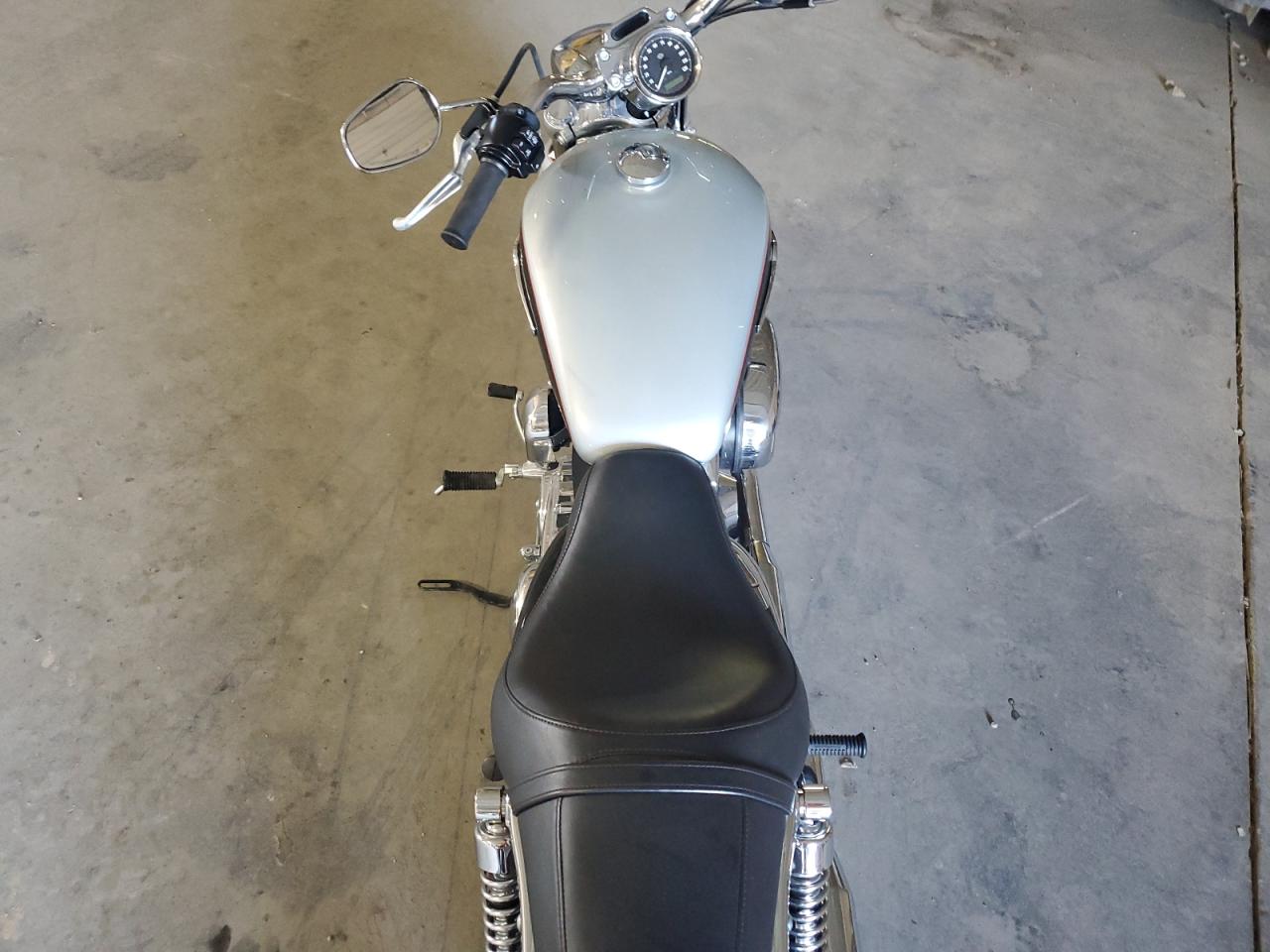 2015 Harley-Davidson Xl1200 C VIN: 1HD1CT31XFC436166 Lot: 74471054