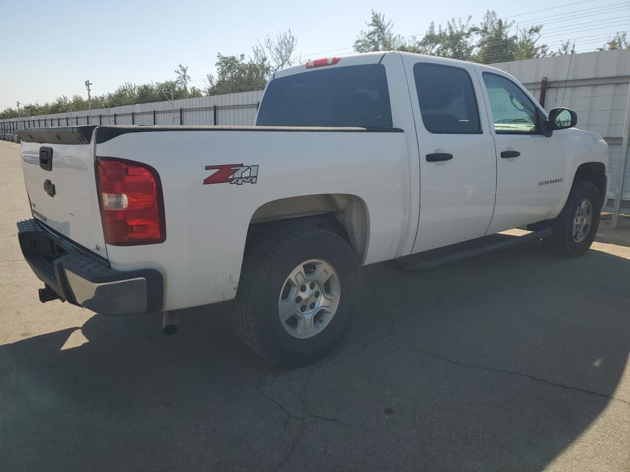 2008 Chevrolet Silverado - Image 3