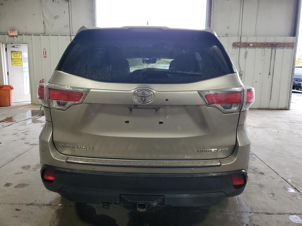 5TDDKRFH2FS121812 2015 Toyota Highlander Limited