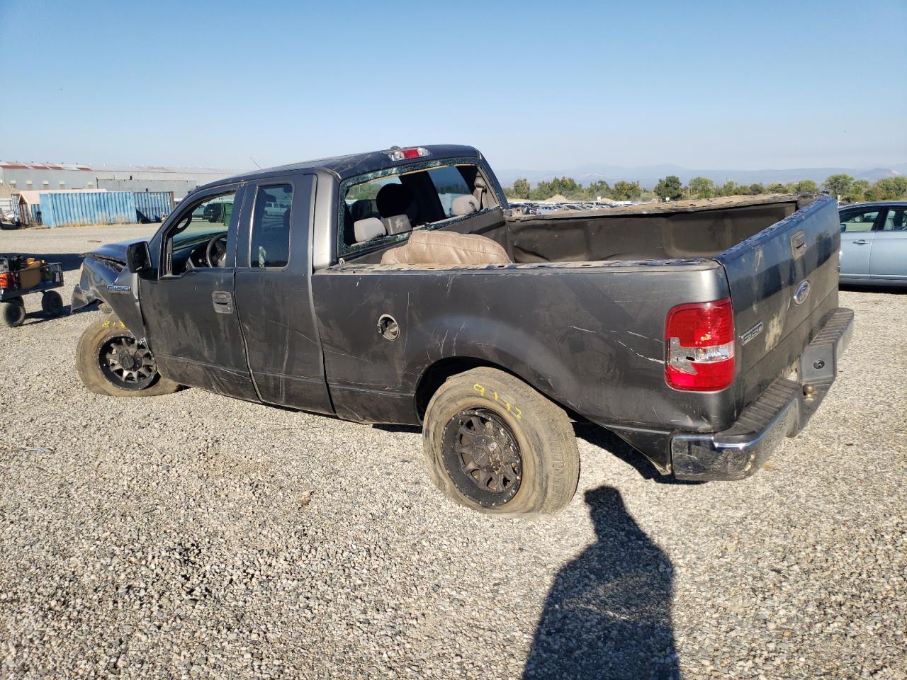 2005 Ford F-150 - Image 2