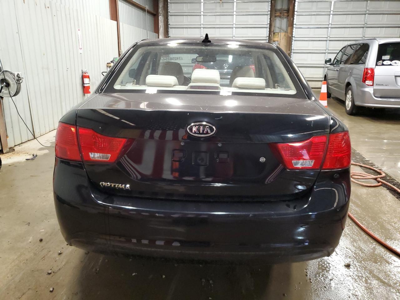 2010 Kia Optima Lx VIN: KNAGG4A87A5389632 Lot: 74250254