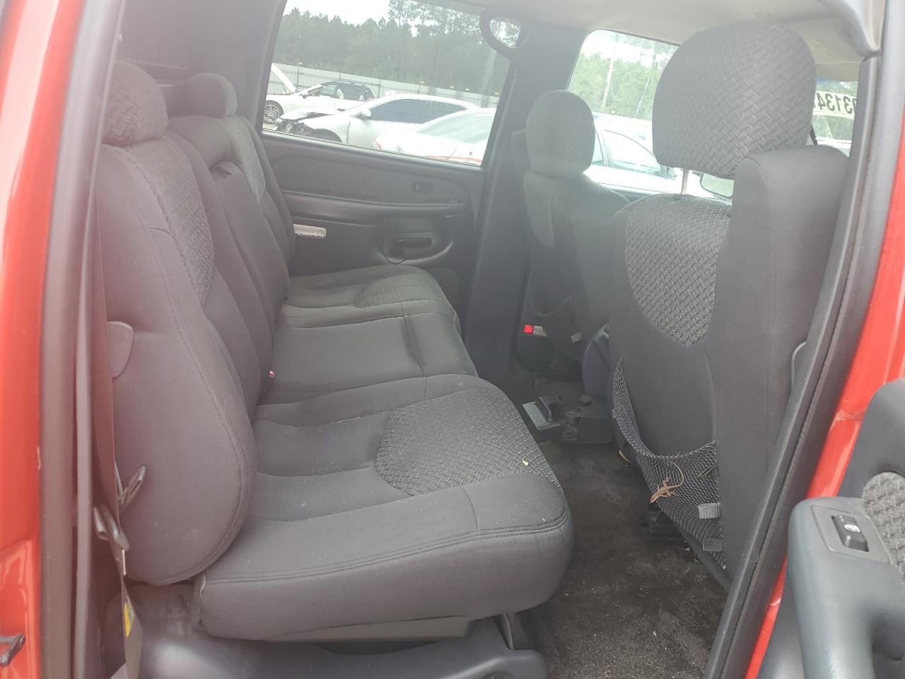 2002 Chevrolet Avalanche - Image 10