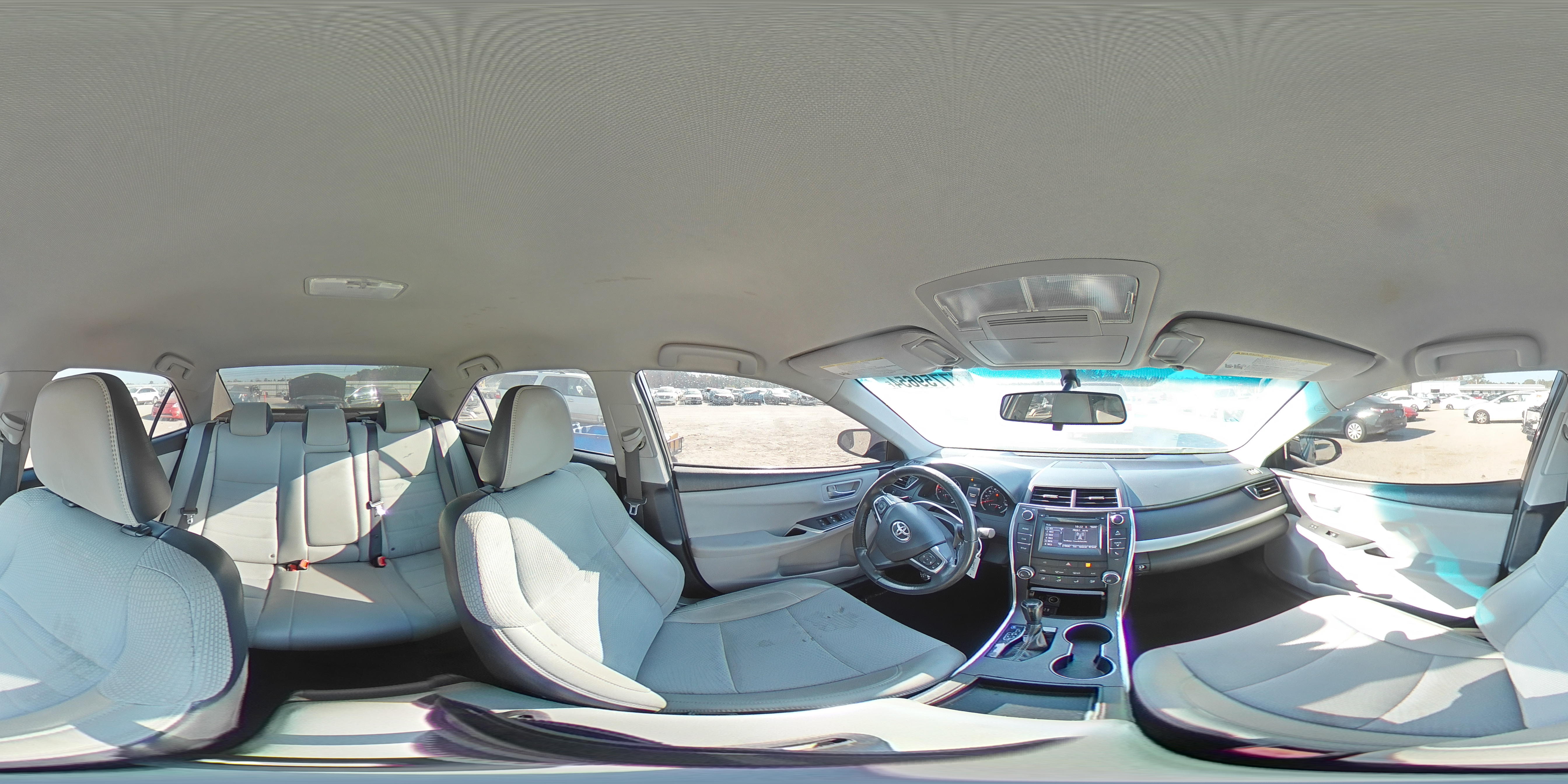 2016 Toyota Camry - Image 13