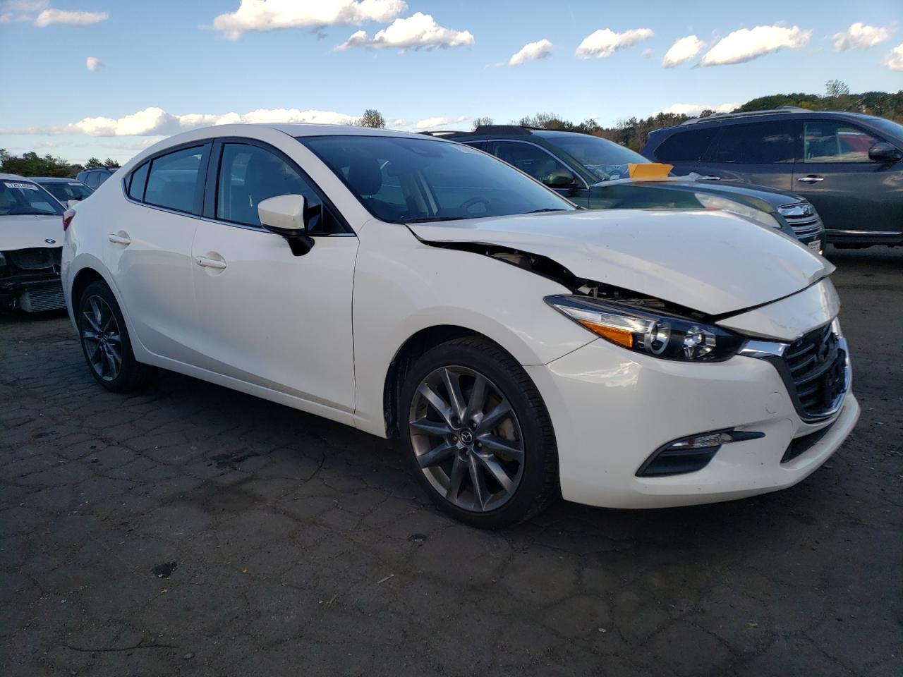 2018 Mazda 3 - Image 4