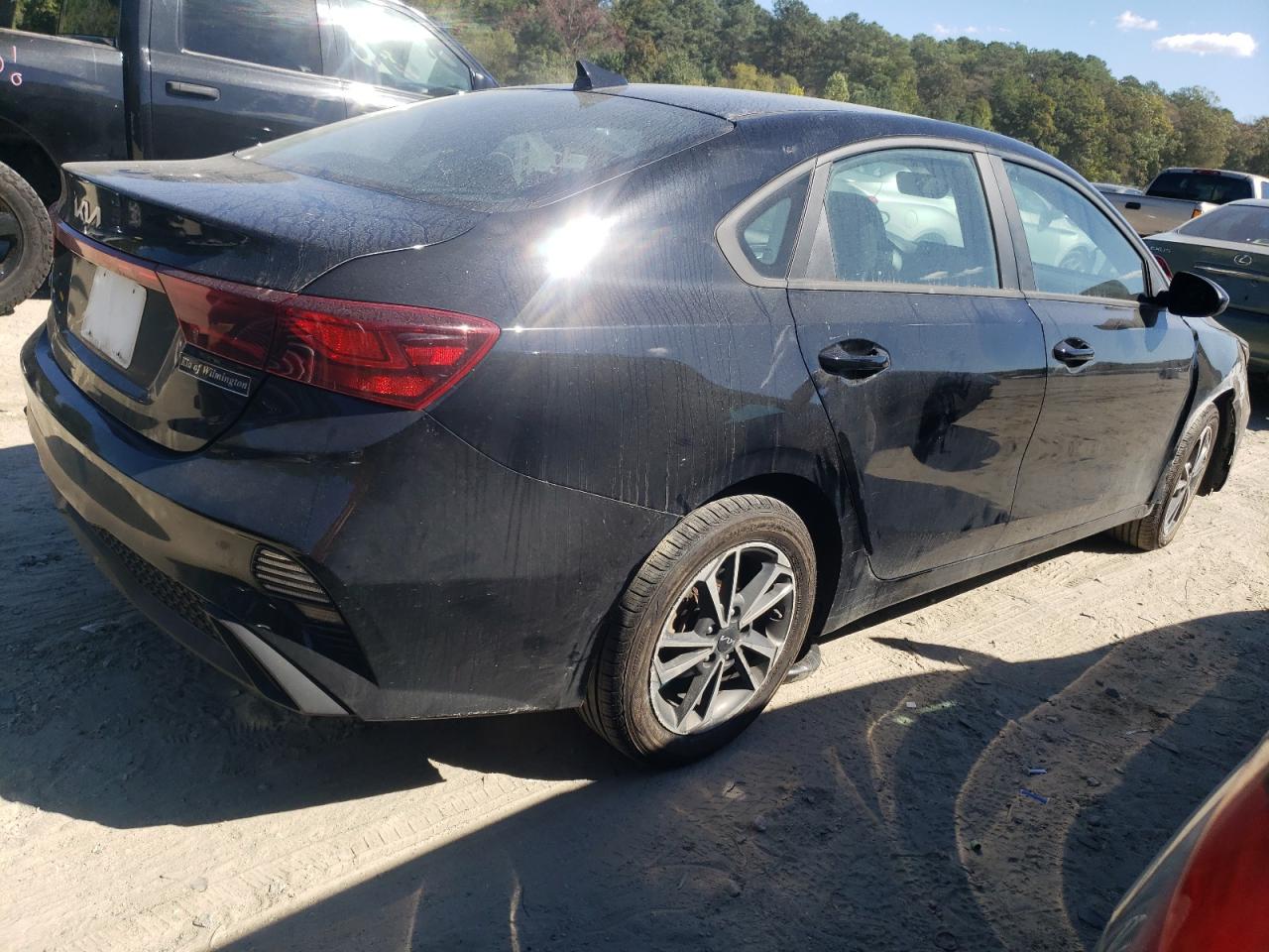 2023 Kia Forte - Image 3