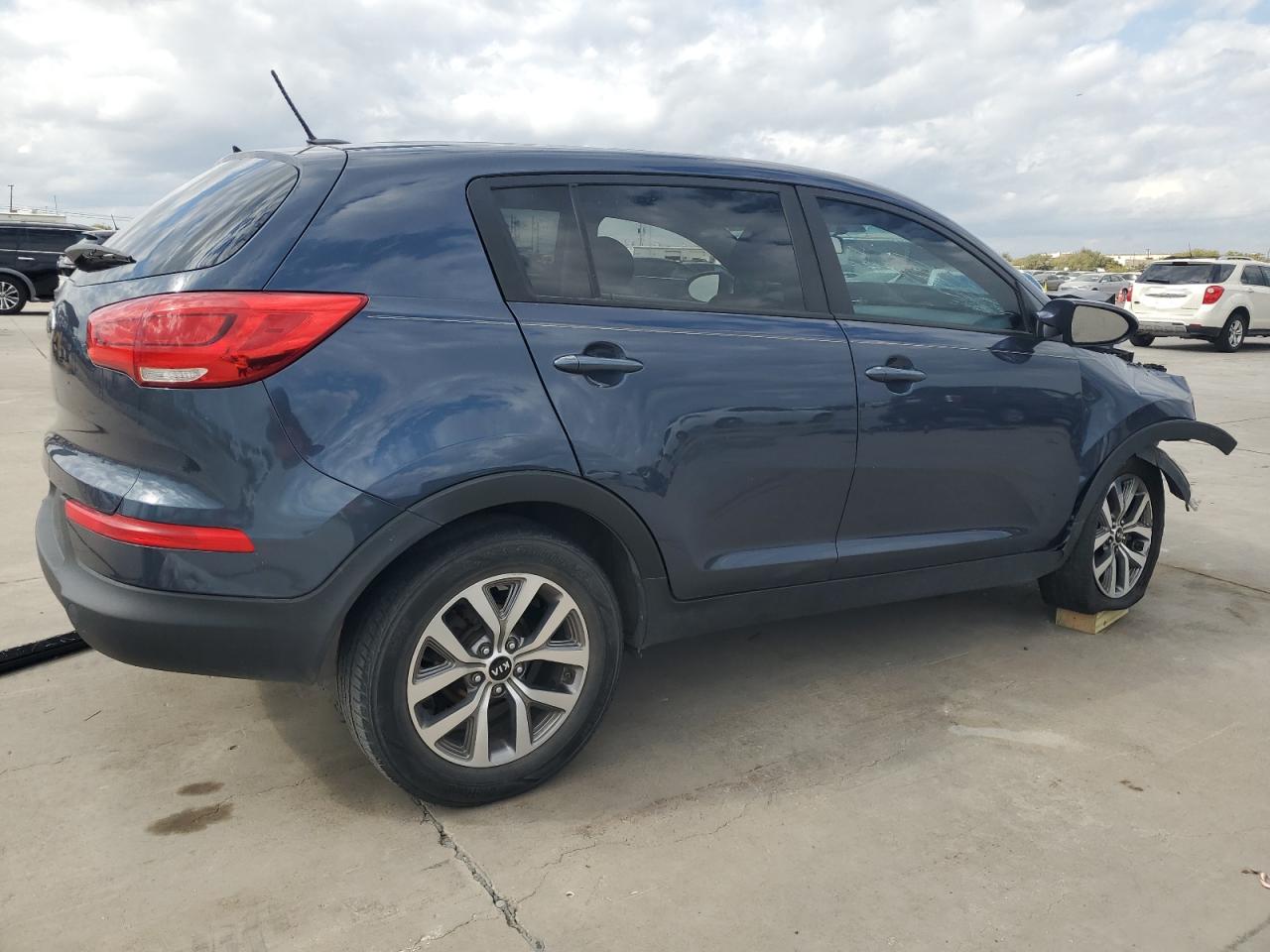 VIN KNDPB3AC3E7599798 2014 KIA SPORTAGE no.3