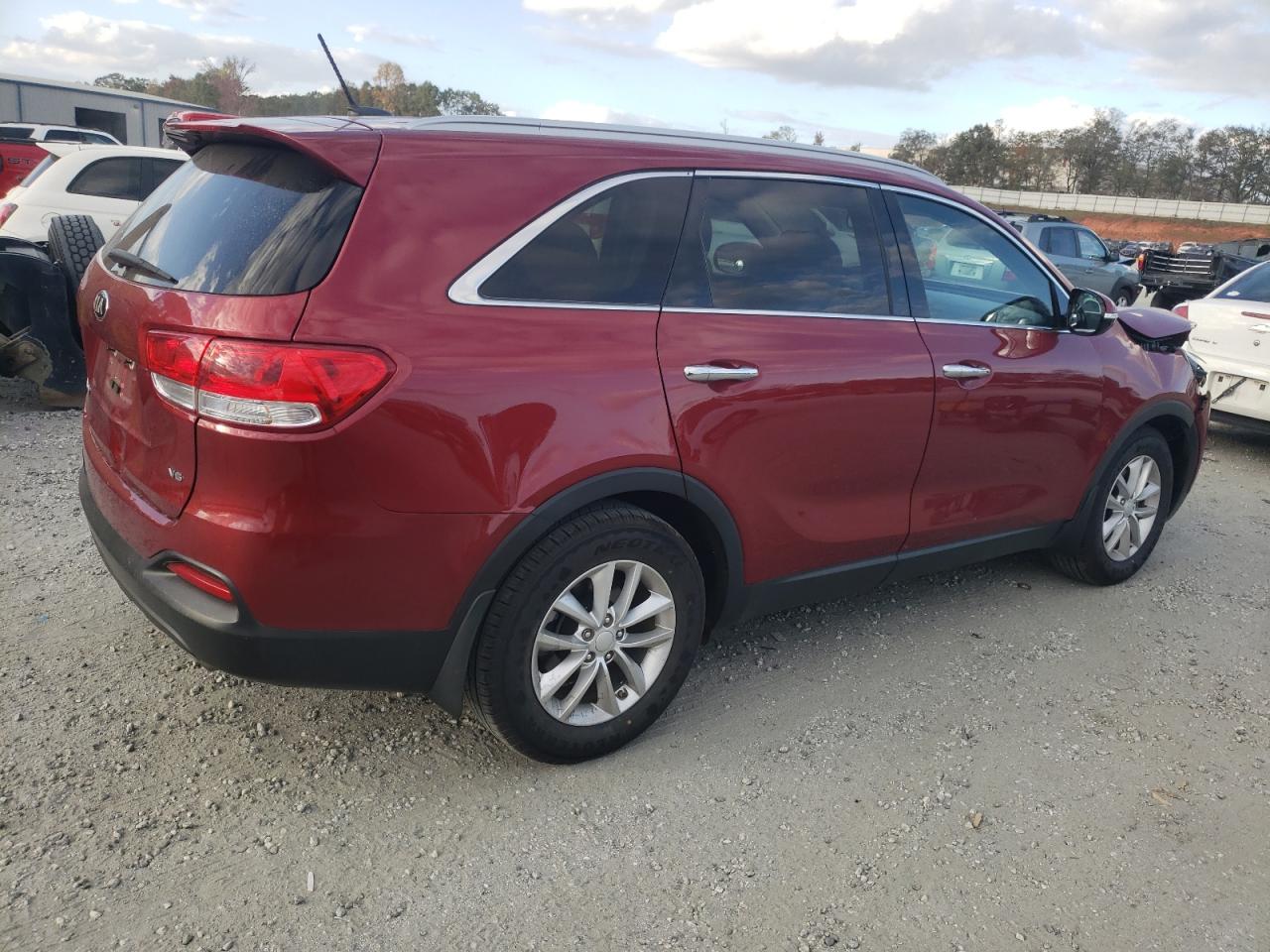 2017 Kia Sorento - Image 3