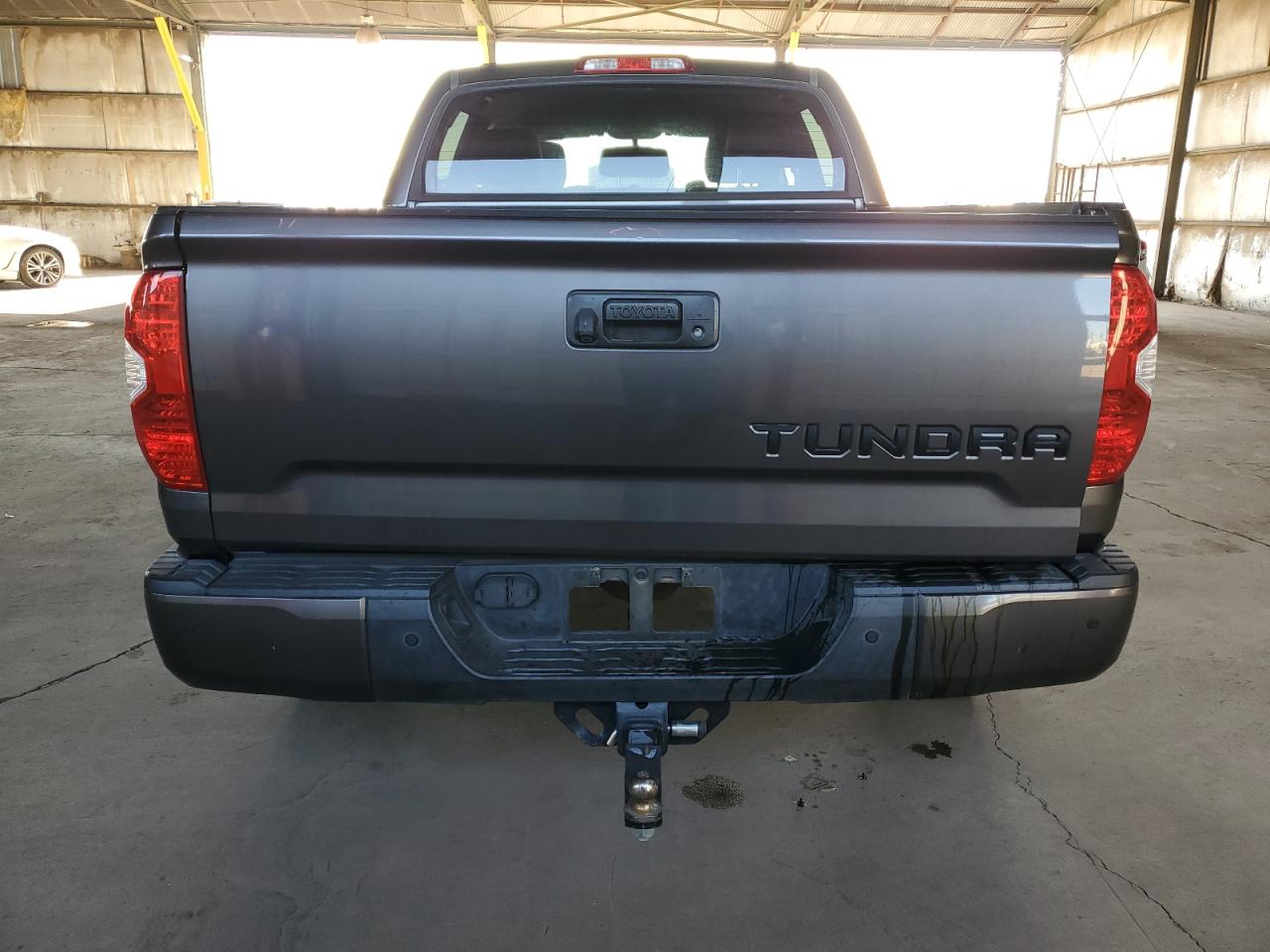 5TFDW5F12HX647354 2017 Toyota Tundra Crewmax Sr5