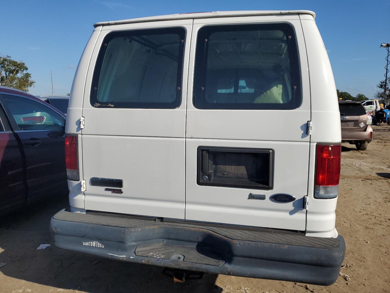 1FTNS2EW2BDA89333 2011 Ford Econoline E250 Van