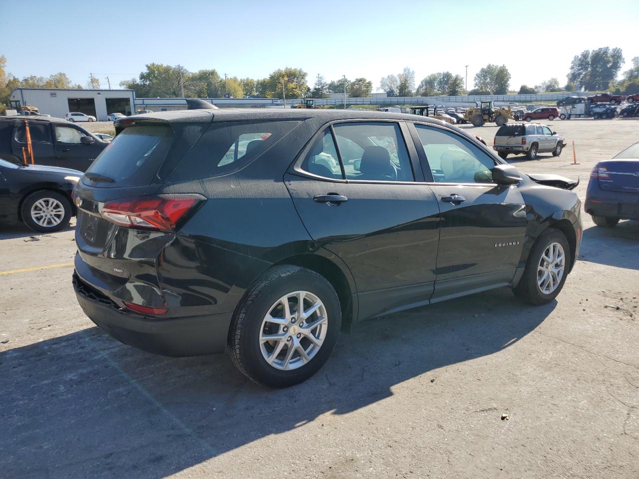 2022 Chevrolet Equinox - Image 3