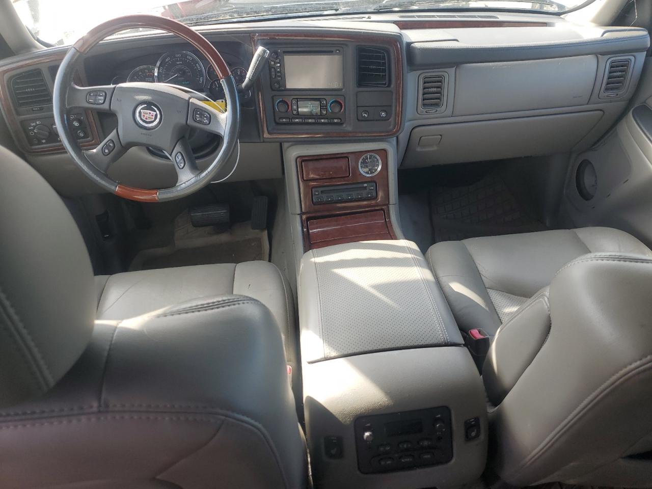 2005 Cadillac Escalade Luxury VIN: 1GYEK63N25R158539 Lot: 76497544