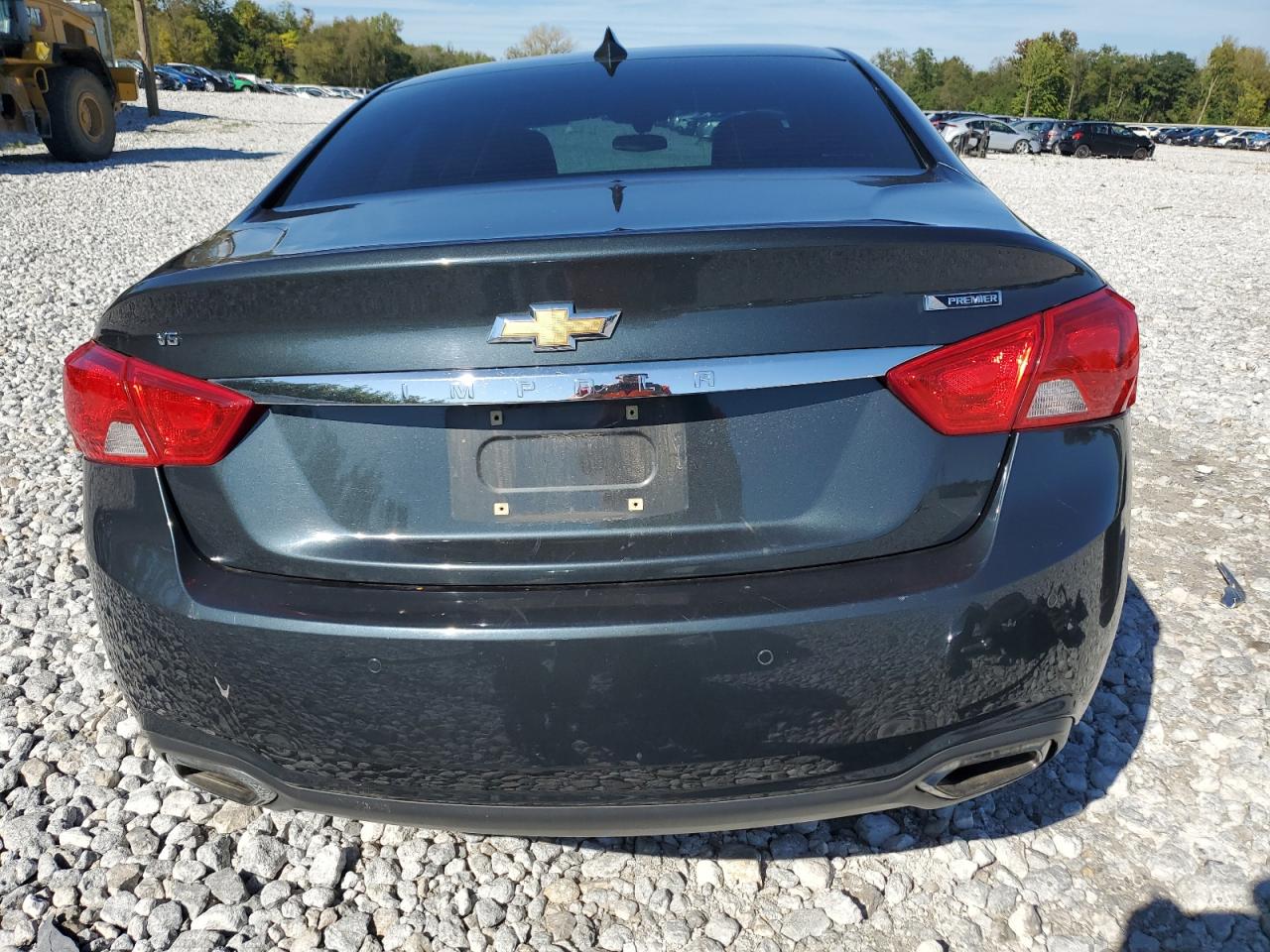 2G1125S33J9135363 2018 Chevrolet Impala Premier