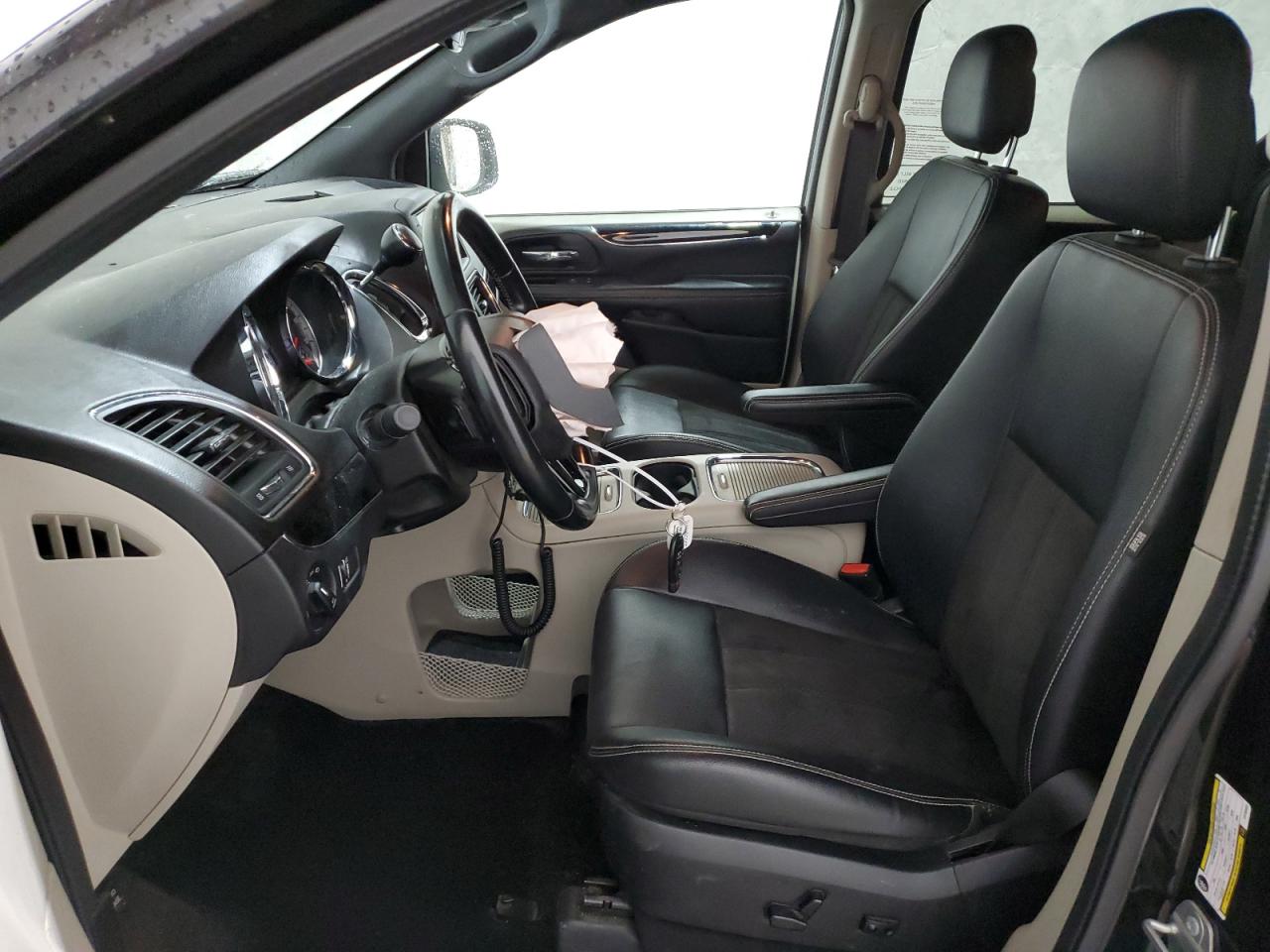 2020 Dodge Caravan - Image 7
