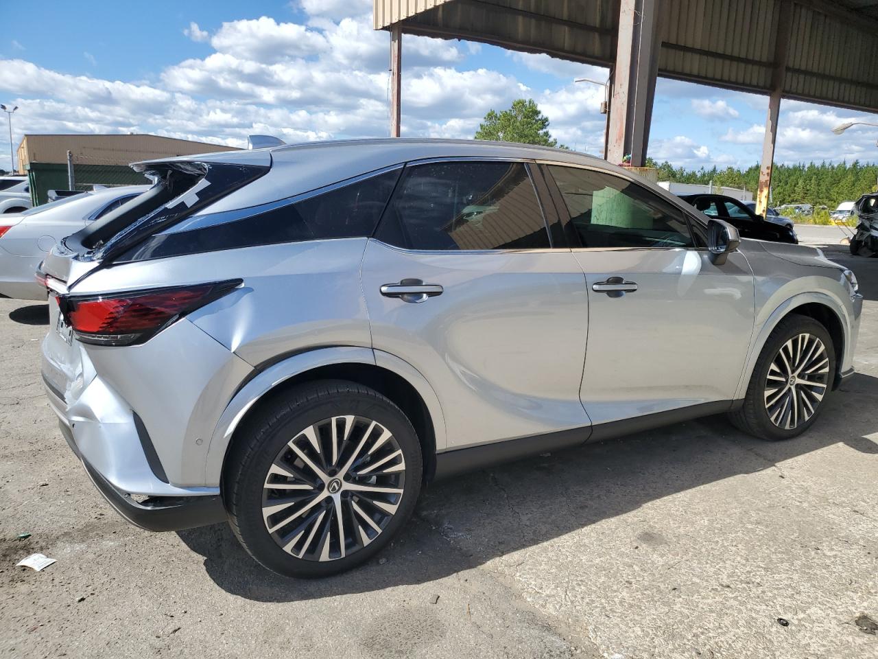 2024 Lexus RX - Image 3