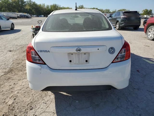  NISSAN VERSA 2015 Biały