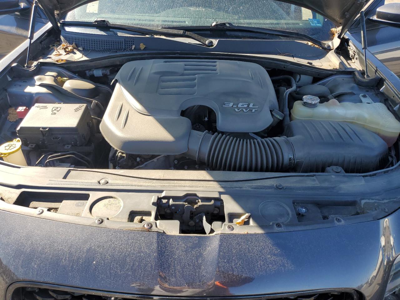 2018 Chrysler 300 - Image 13