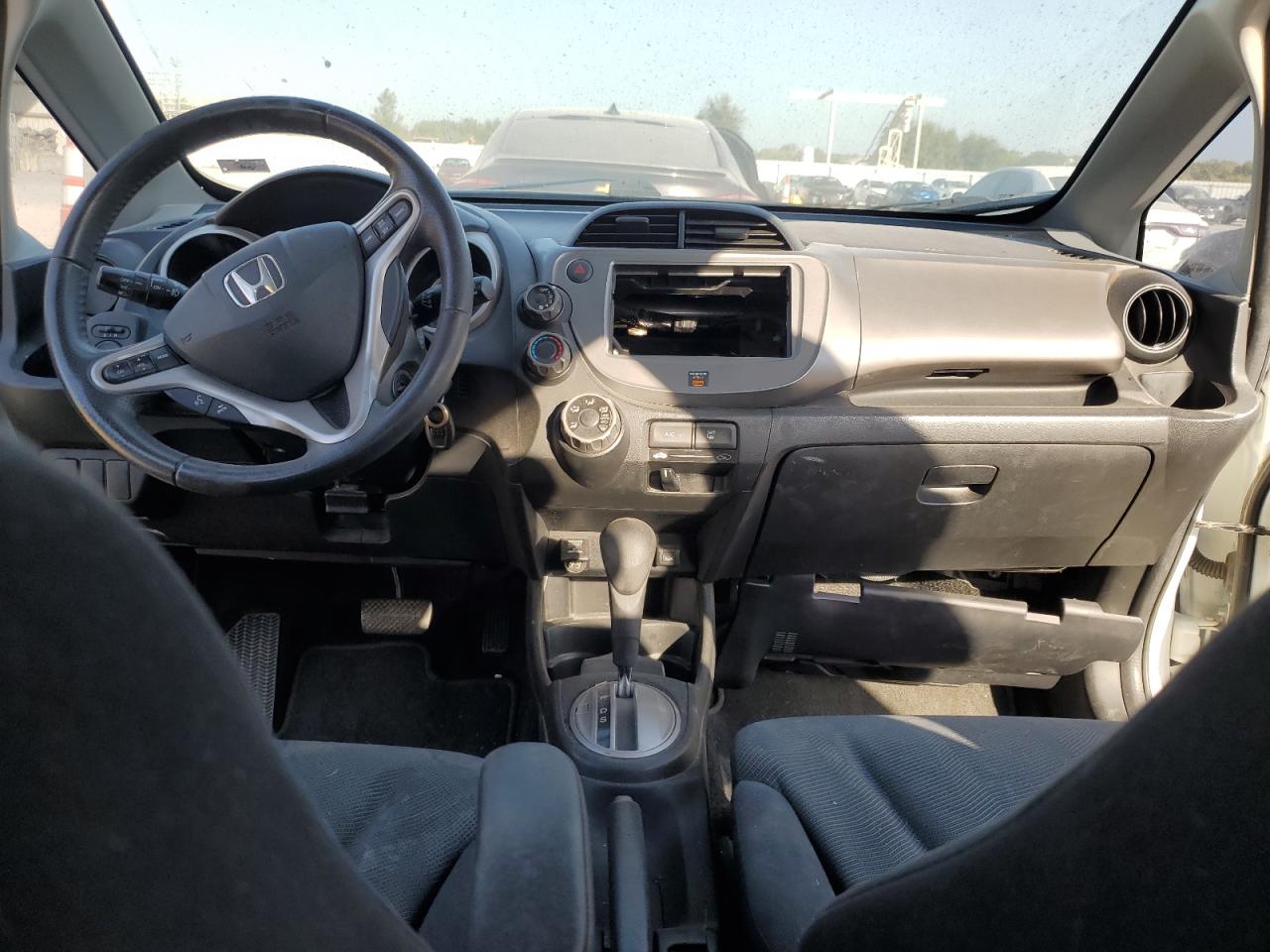 2009 Honda Fit - Image 8