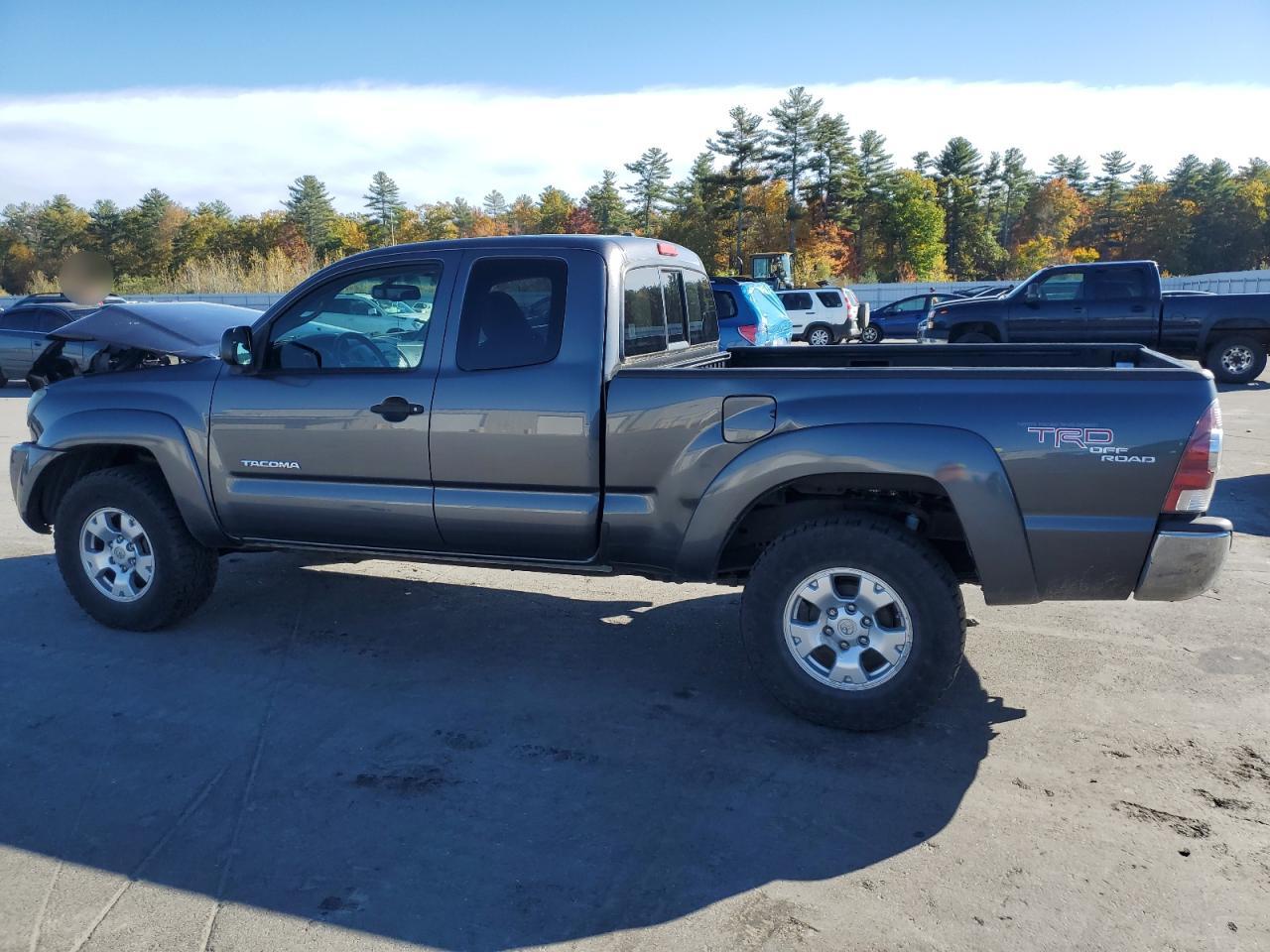 2009 Toyota Tacoma - Image 2