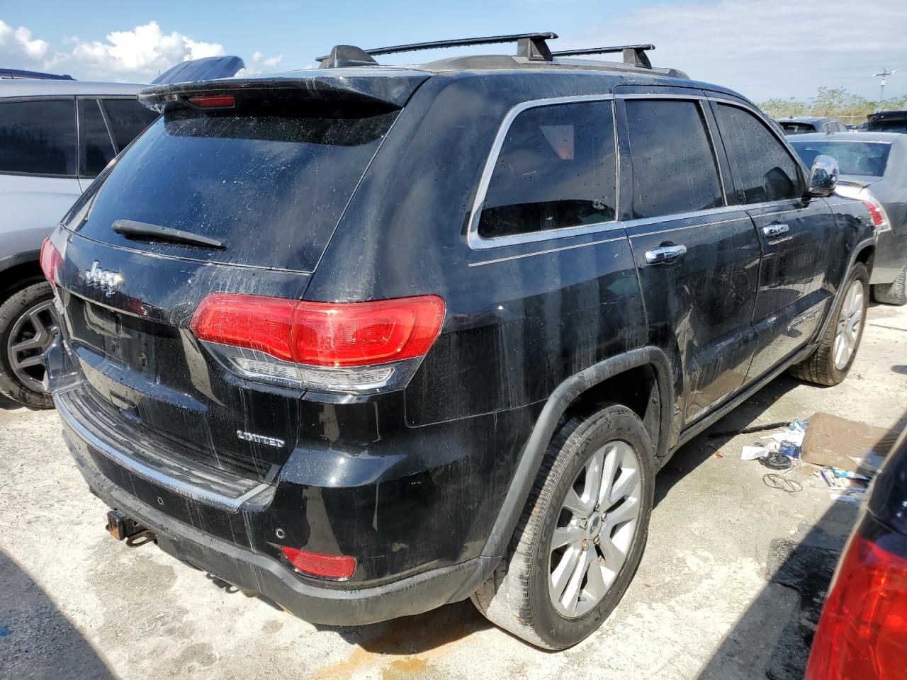 2017 Jeep Grand Cherokee - Image 3