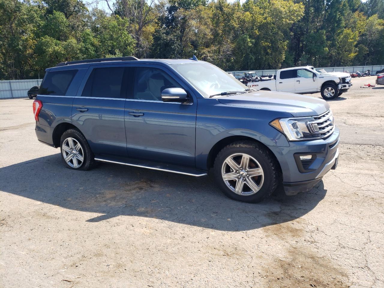 2018 Ford Expedition Xlt VIN: 1FMJU1HT8JEA67832 Lot: 75717594