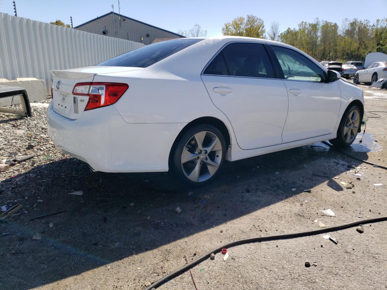 2014 Toyota Camry - Image 3