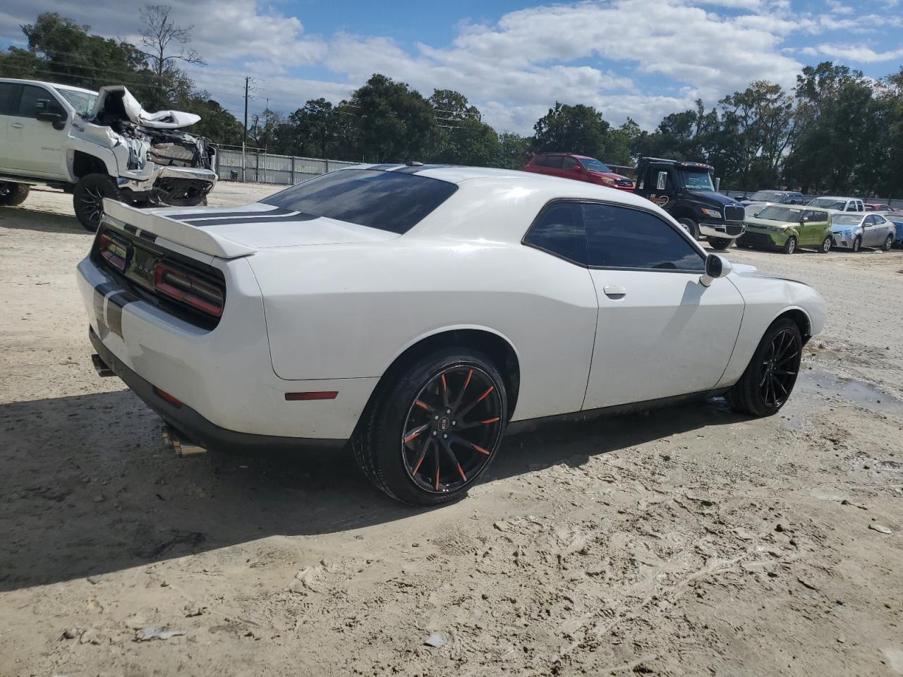 2017 Dodge Challenger Sxt VIN: 2C3CDZAG3HH658294 Lot: 76405054