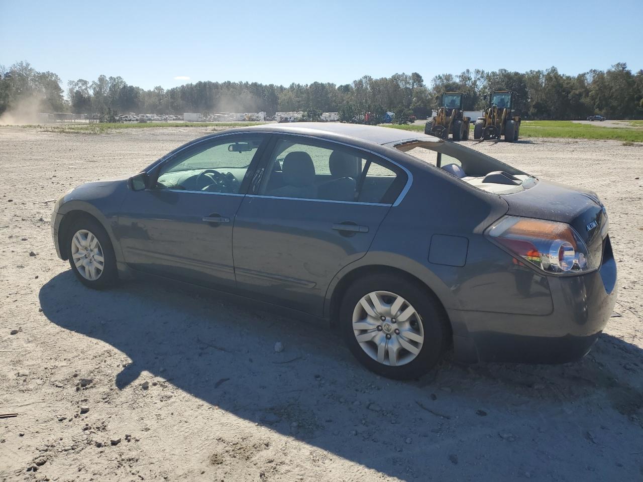 2009 Nissan Altima - Image 2