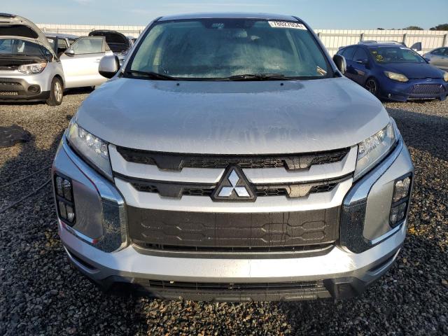  MITSUBISHI OUTLANDER 2022 Srebrny