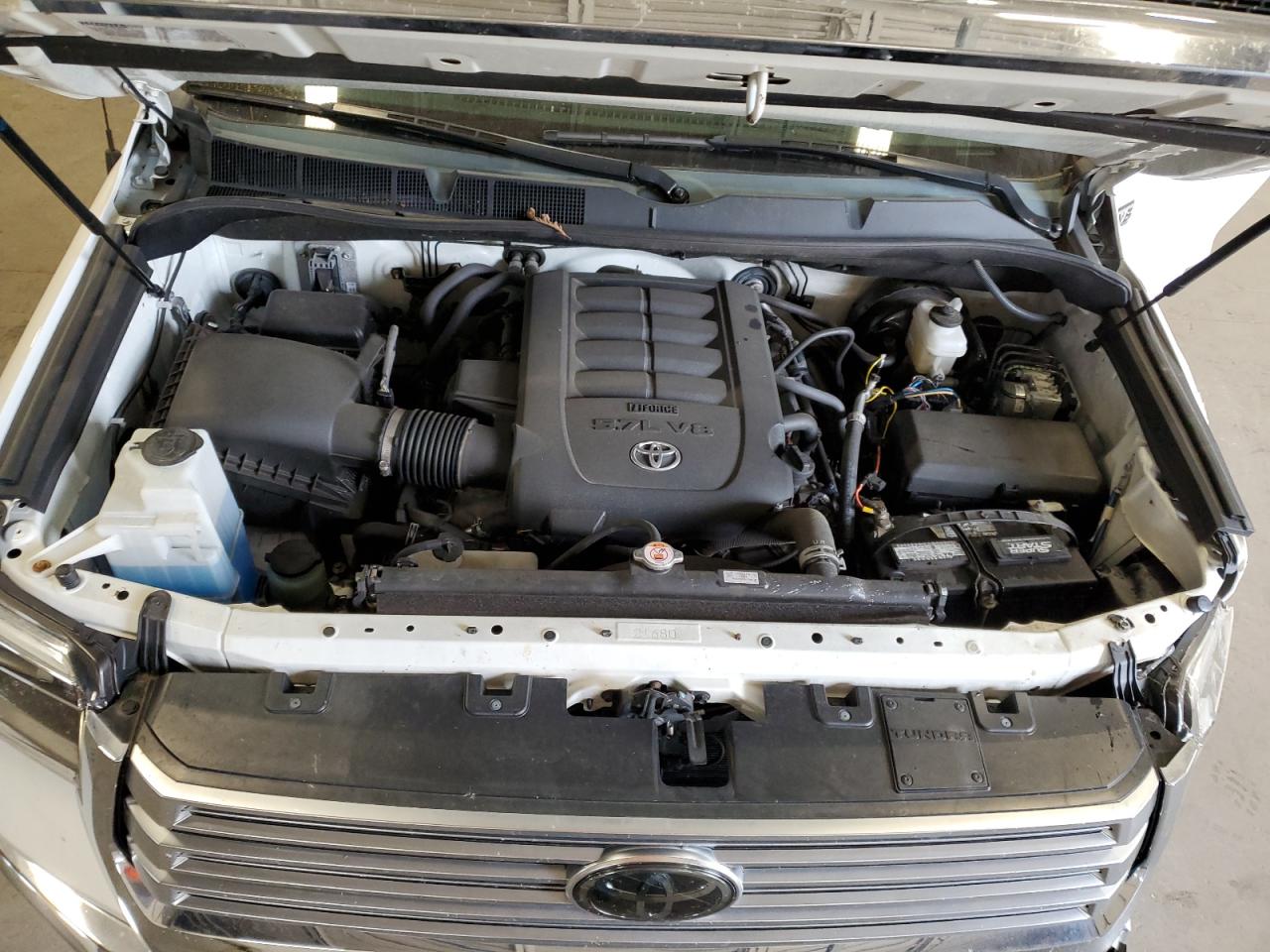 2018 Toyota Tundra - Image 12