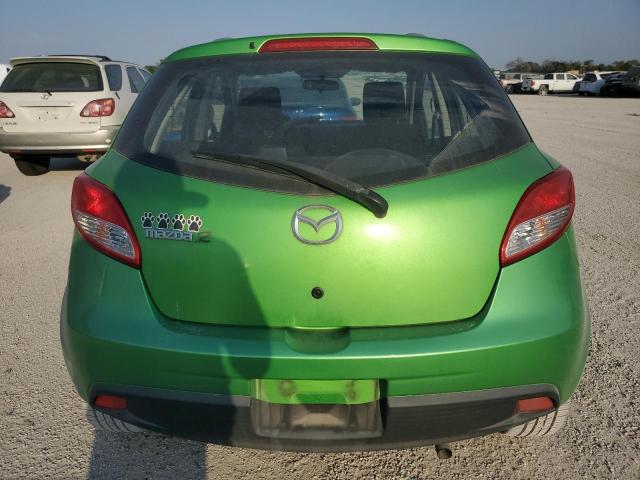  MAZDA 2 2013 Зелений