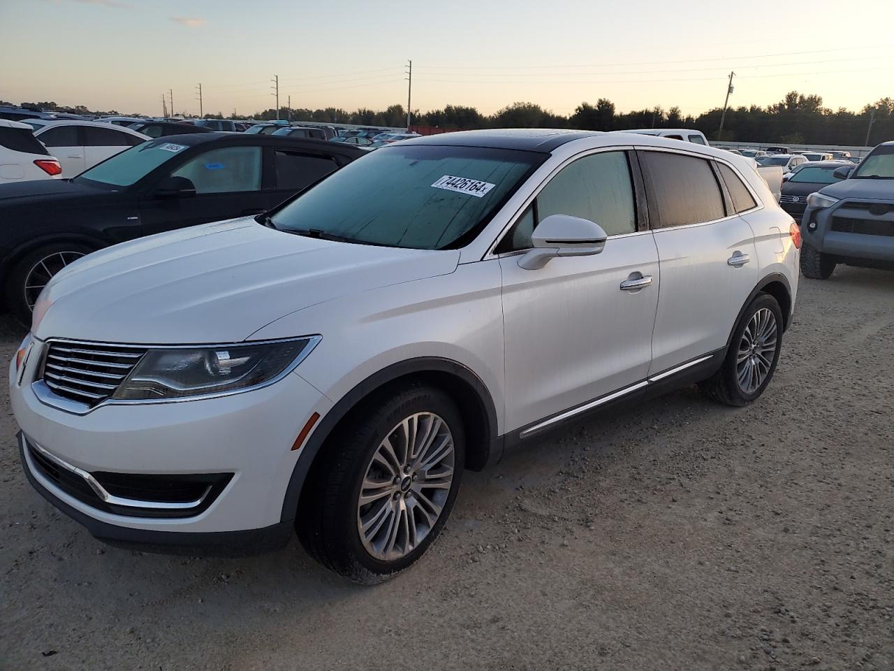 2018 Lincoln MKX - Image 1