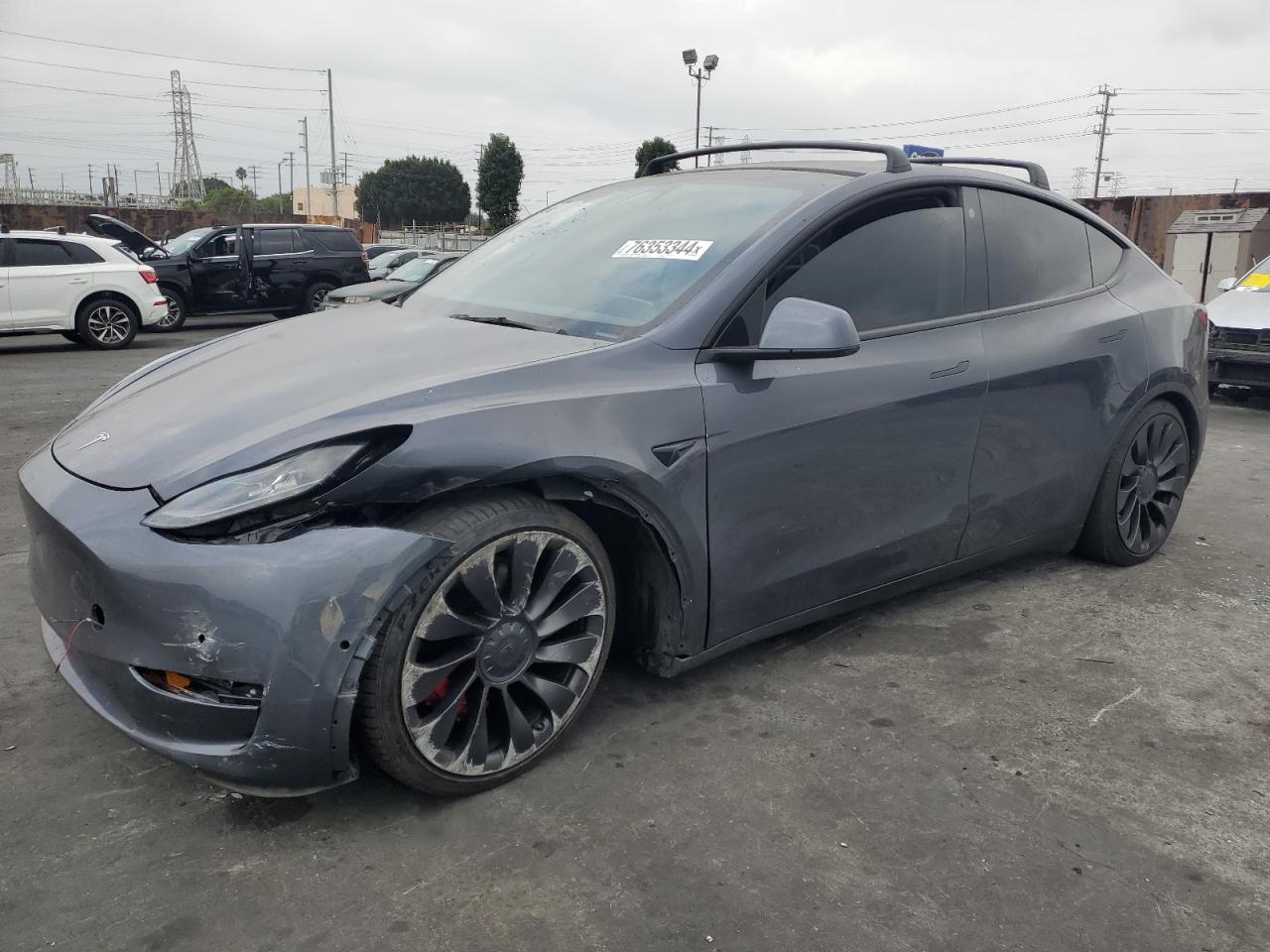 VIN 7SAYGDEF9NF405384 2022 TESLA MODEL Y no.1