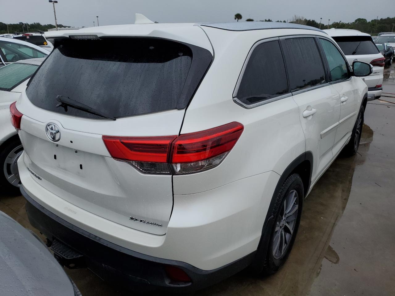 2017 Toyota Highlander Se VIN: 5TDJZRFH1HS515285 Lot: 73857384