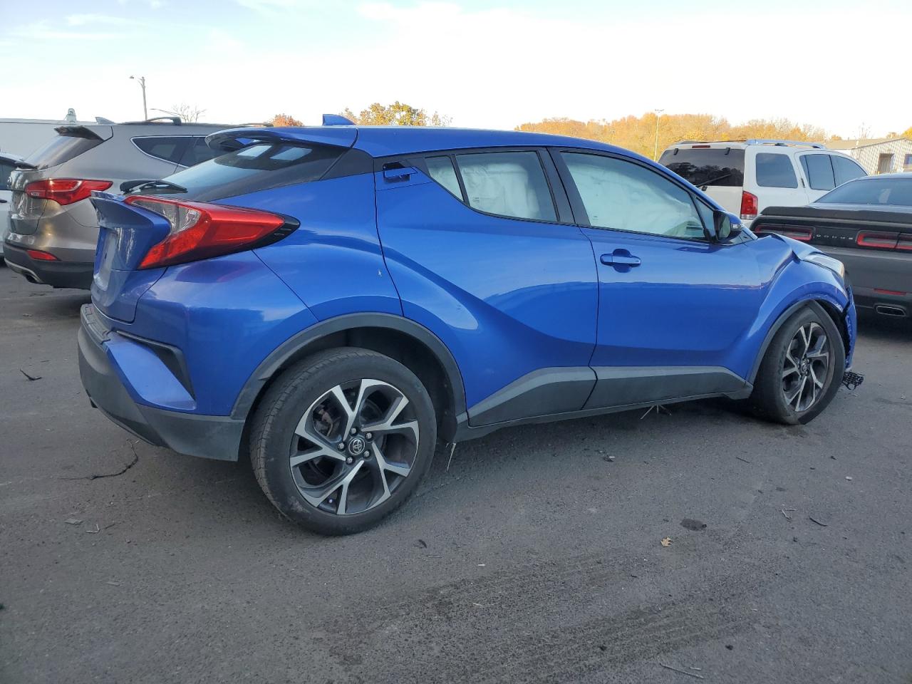 VIN NMTKHMBX6KR075481 2019 TOYOTA C-HR no.3