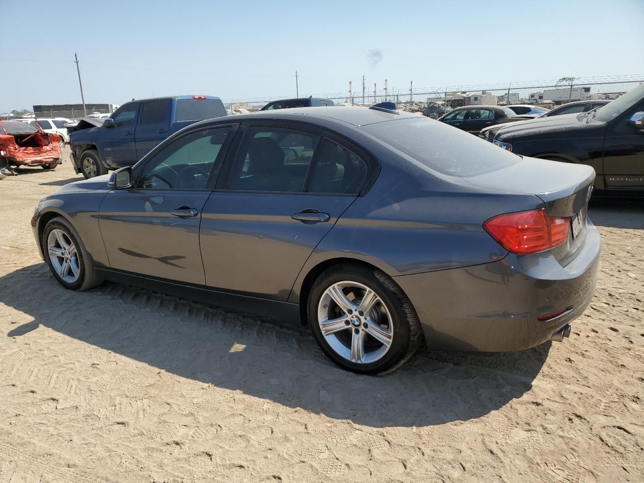 WBA3A5C54FF609156 2015 BMW 3 SERIES - Image 2