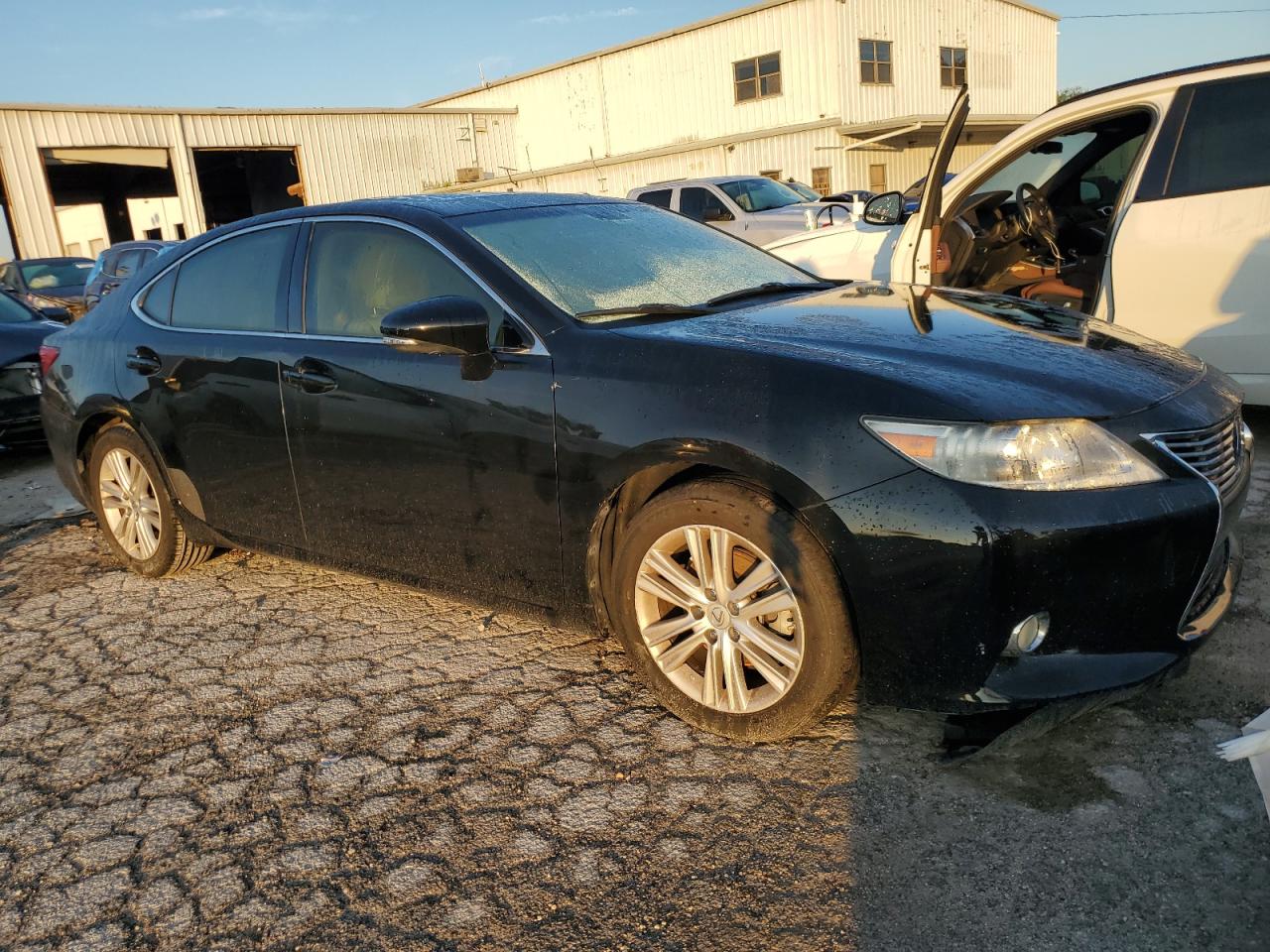 2013 Lexus ES - Image 4