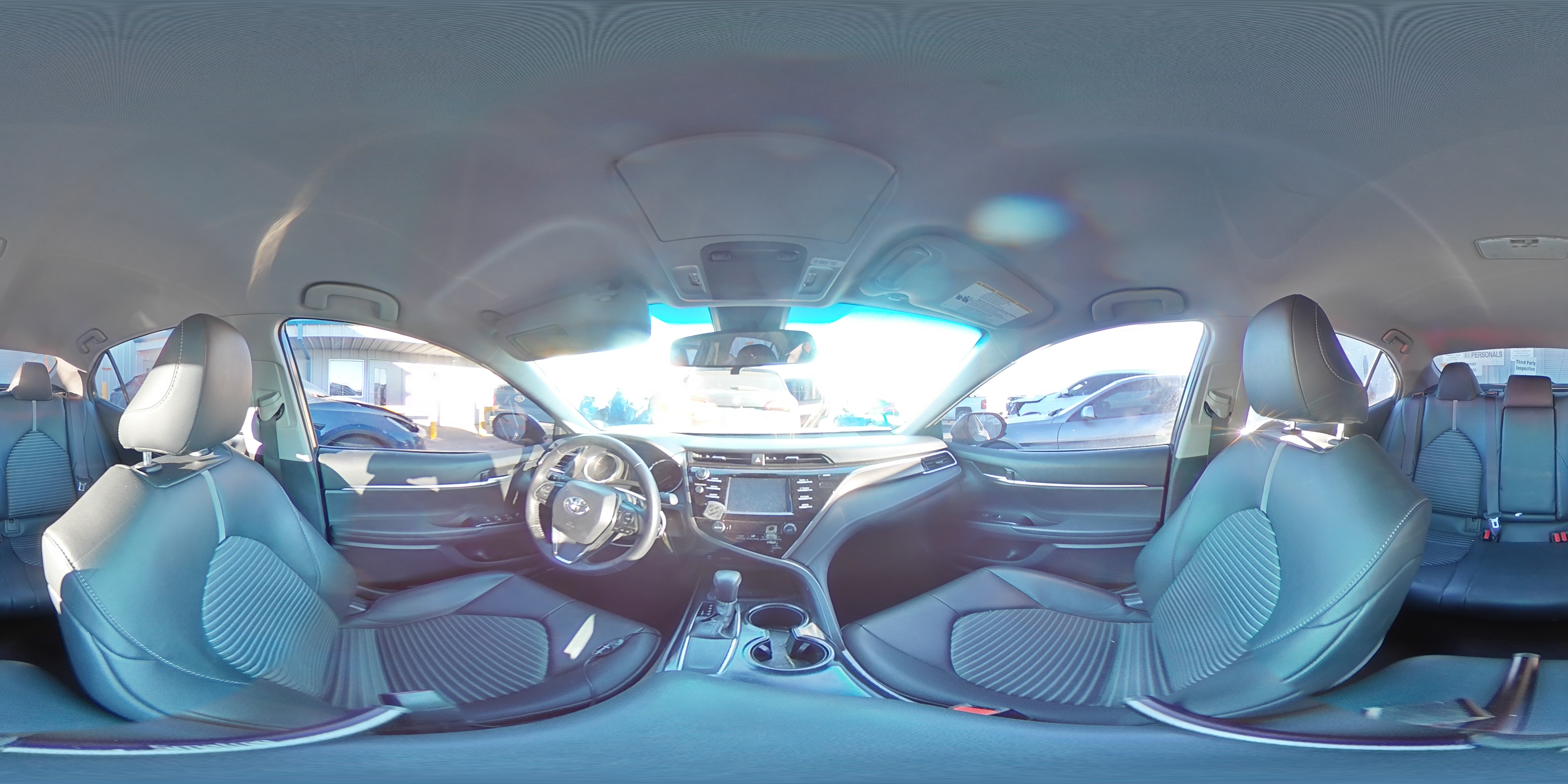 2018 Toyota Camry - Image 15