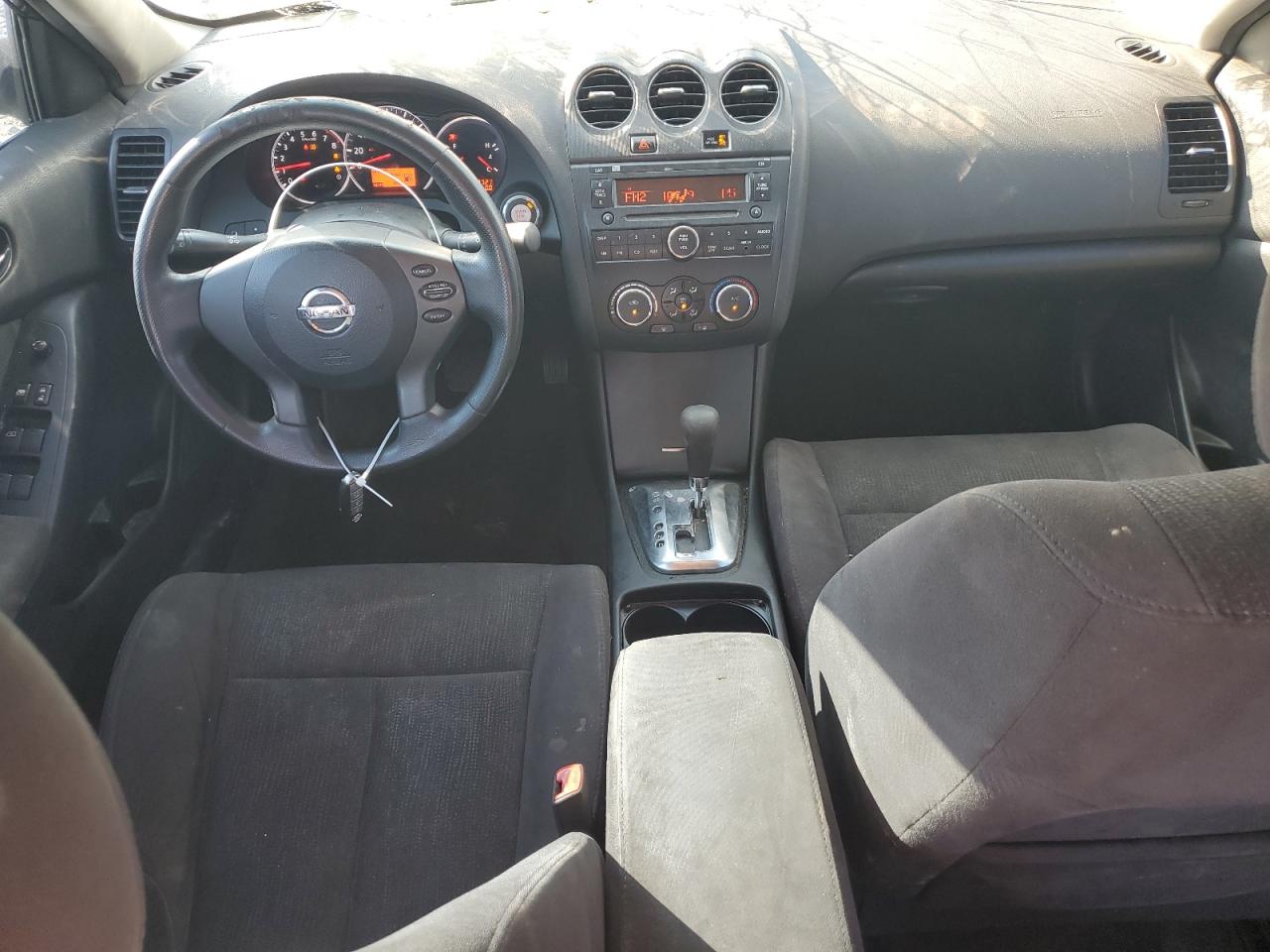 2012 Nissan Altima - Image 8