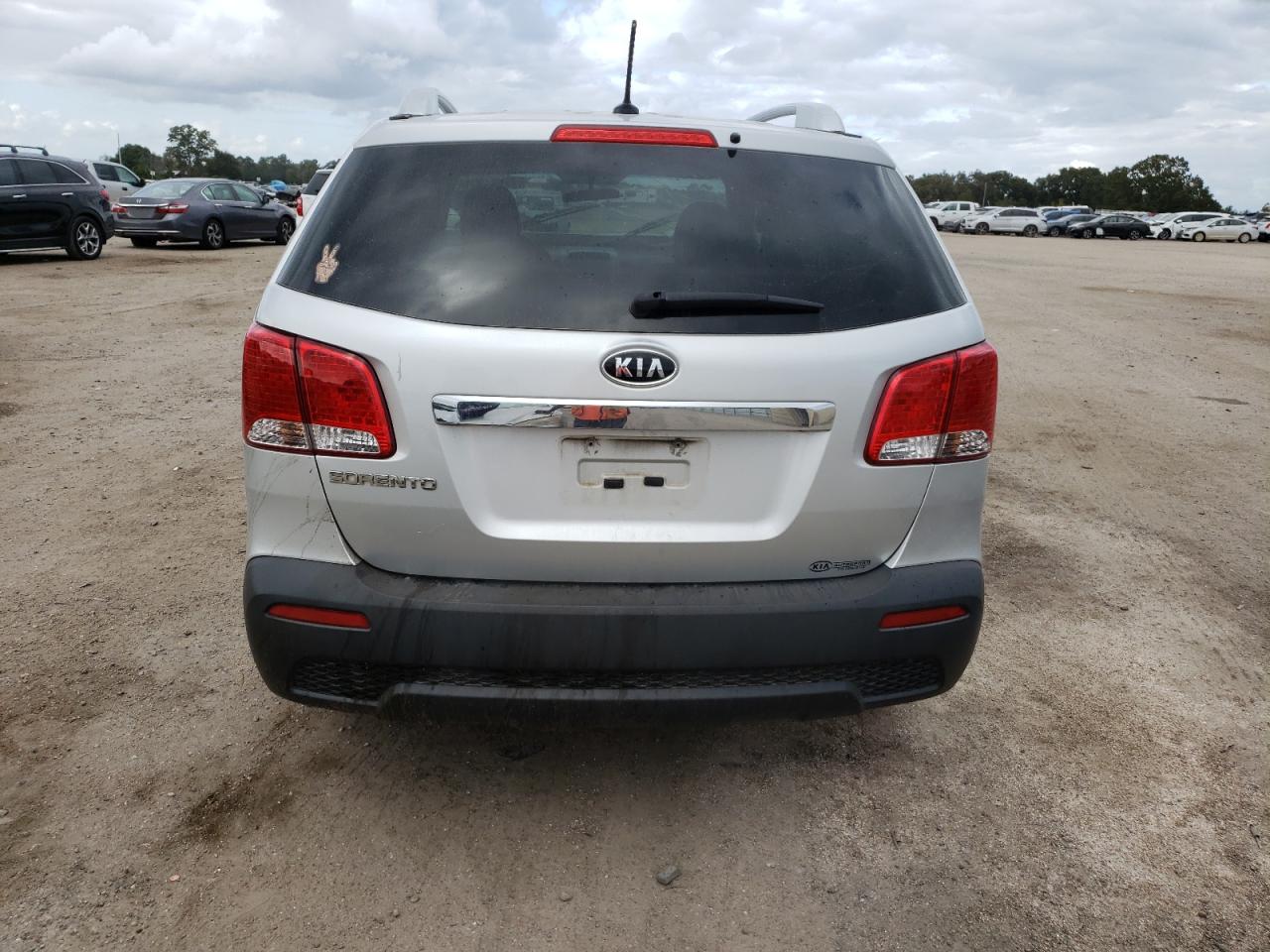 2012 Kia Sorento Base VIN: 5XYKT4A23CG285217 Lot: 83388084