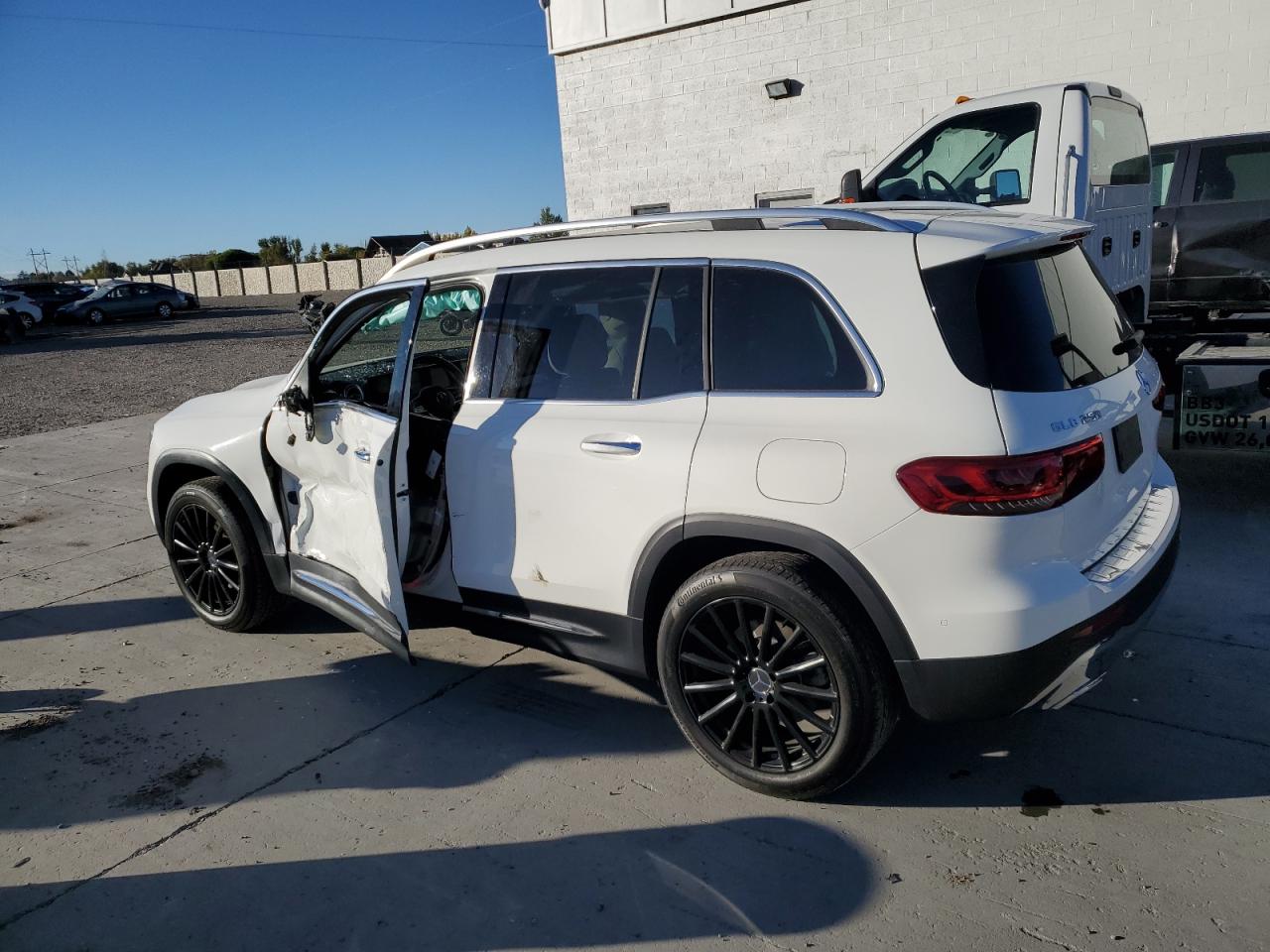 2021 Mercedes-Benz GLB - Image 2
