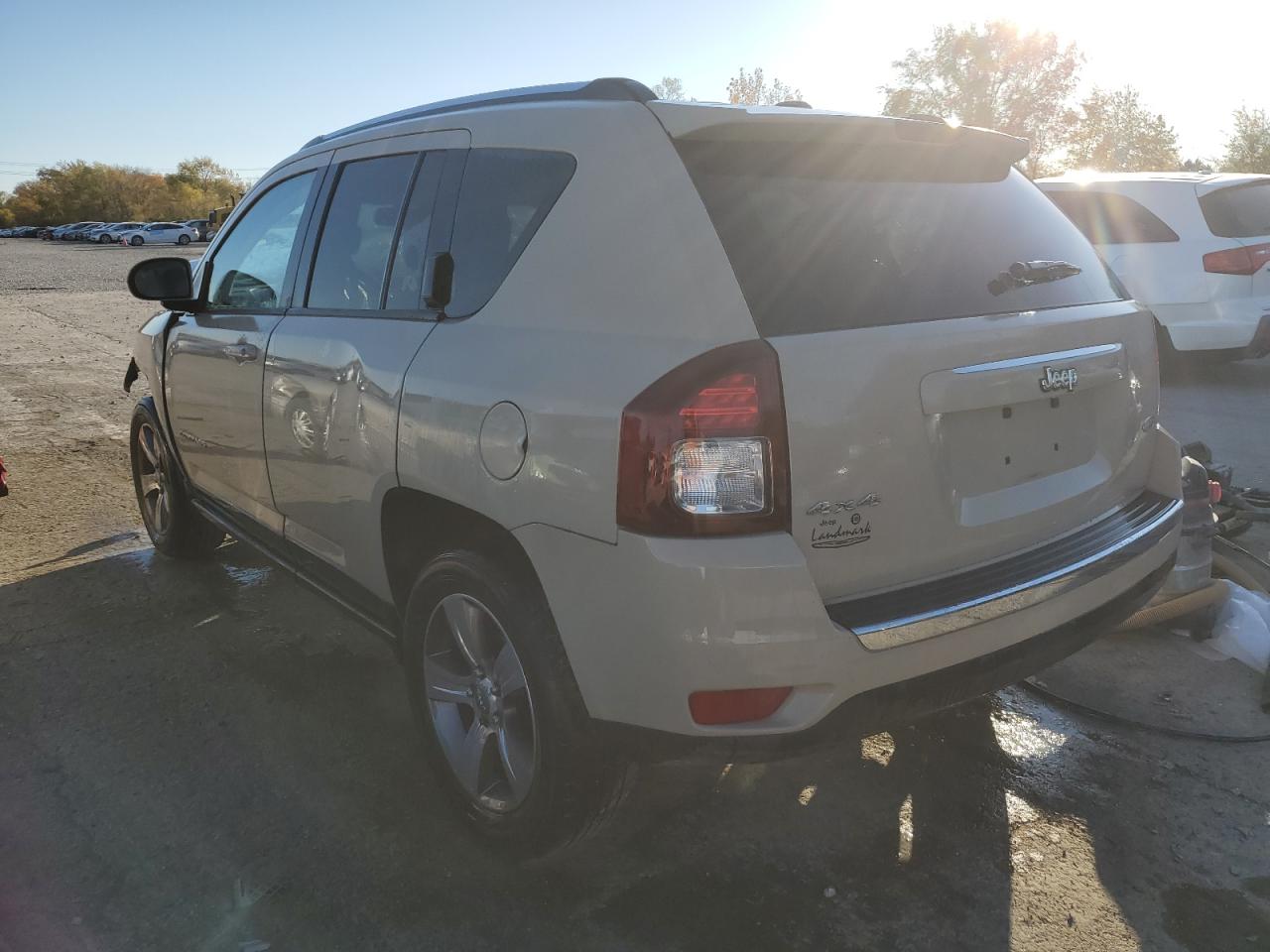 1C4NJDEB4GD764733 2016 JEEP COMPASS - Image 2