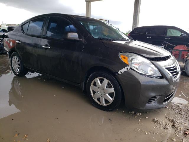  NISSAN VERSA 2013 Brown