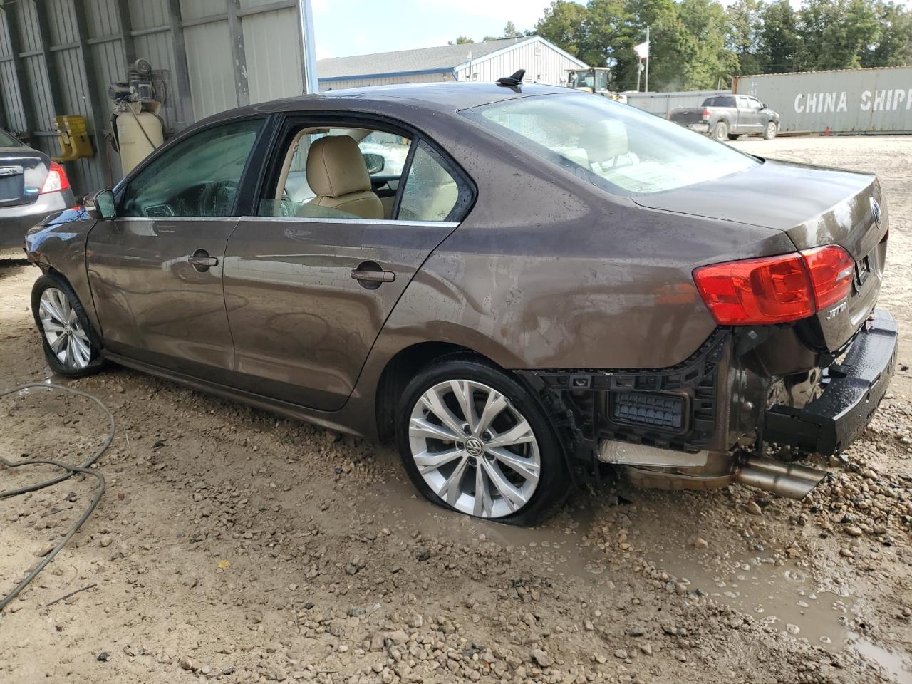 2014 Volkswagen Jetta - Image 2
