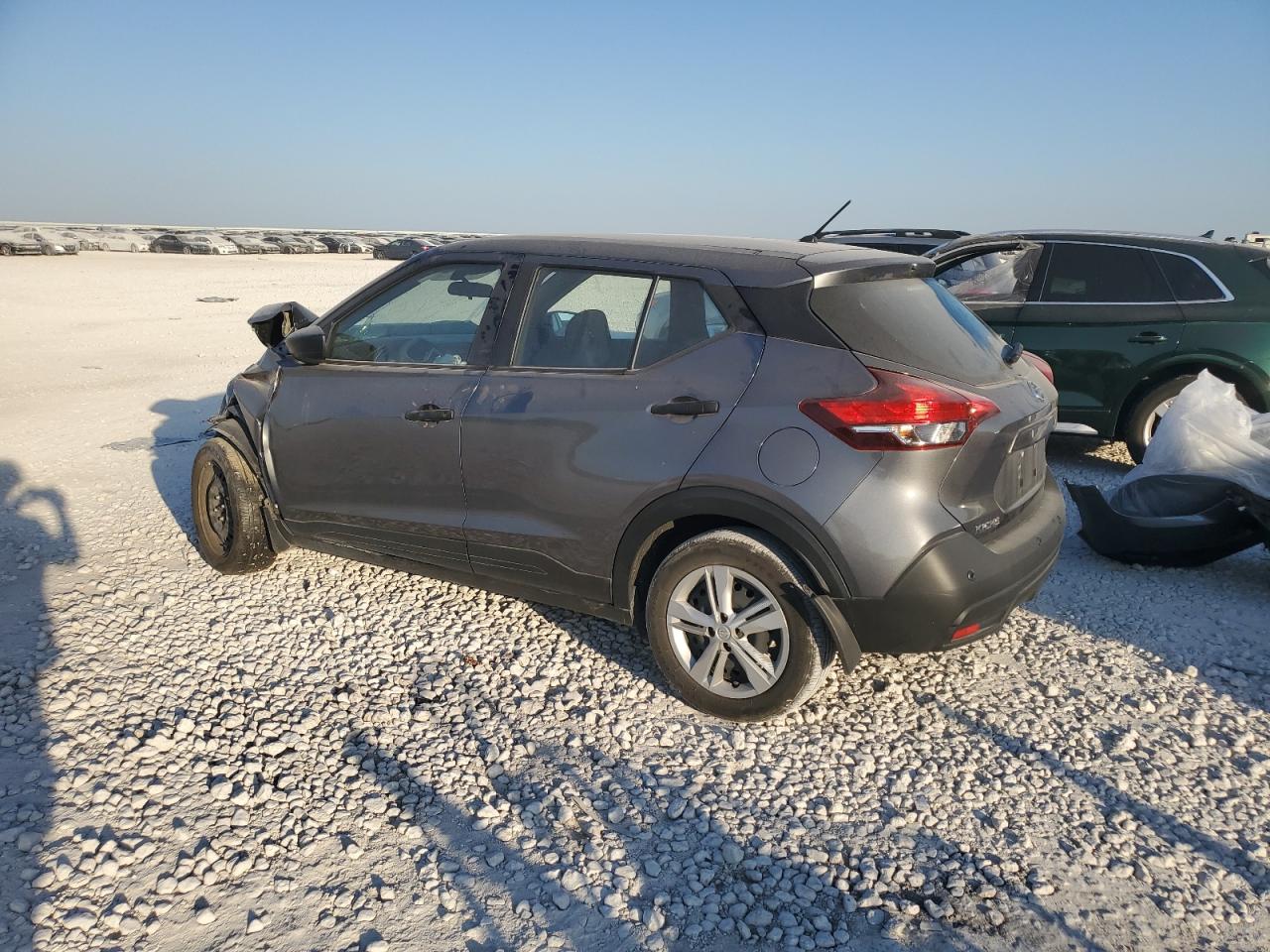 2020 Nissan Kicks - Image 2