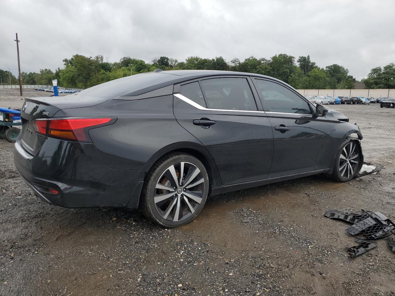 2021 Nissan Altima - Image 3